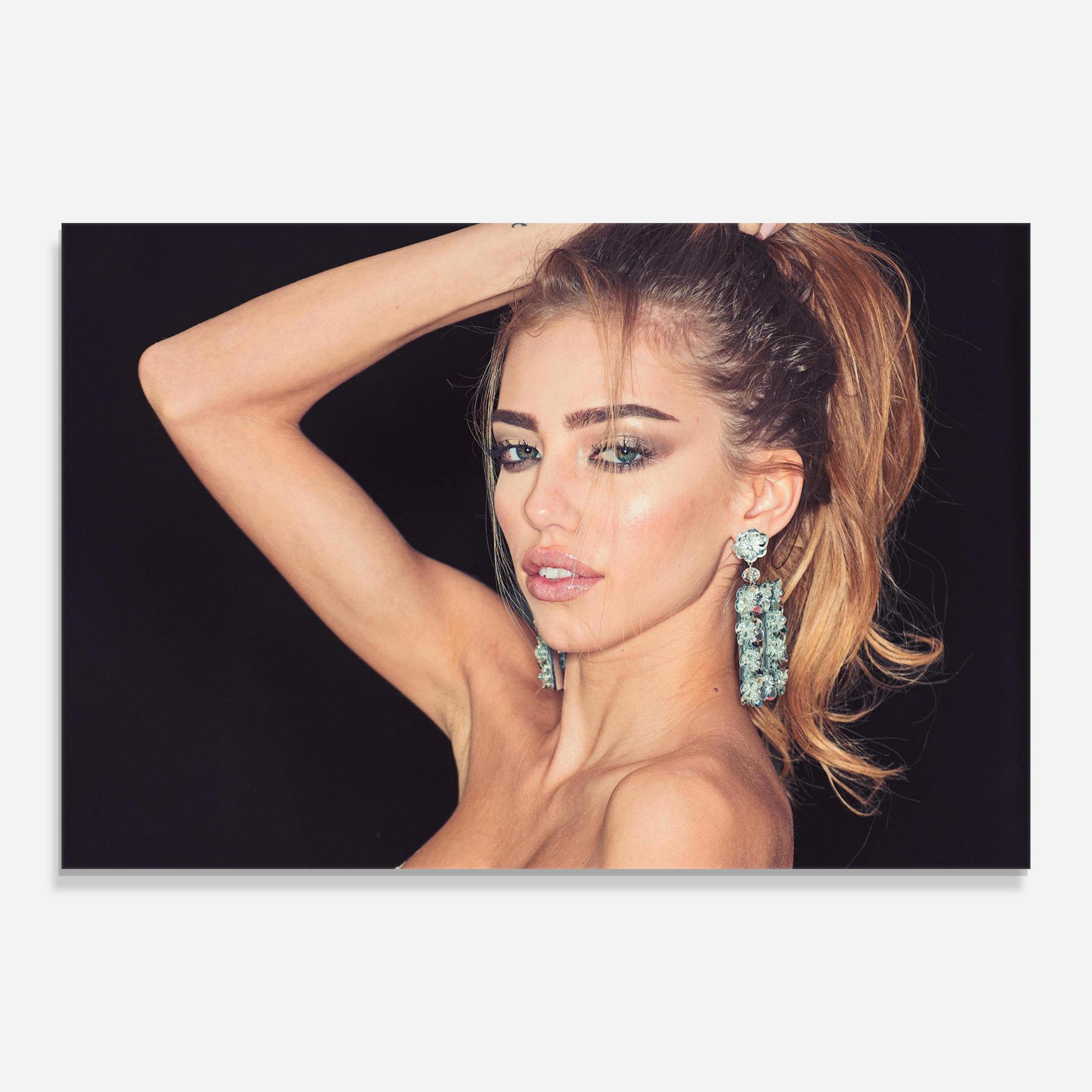 Tablou Sticla Flower Earrings mockup 0