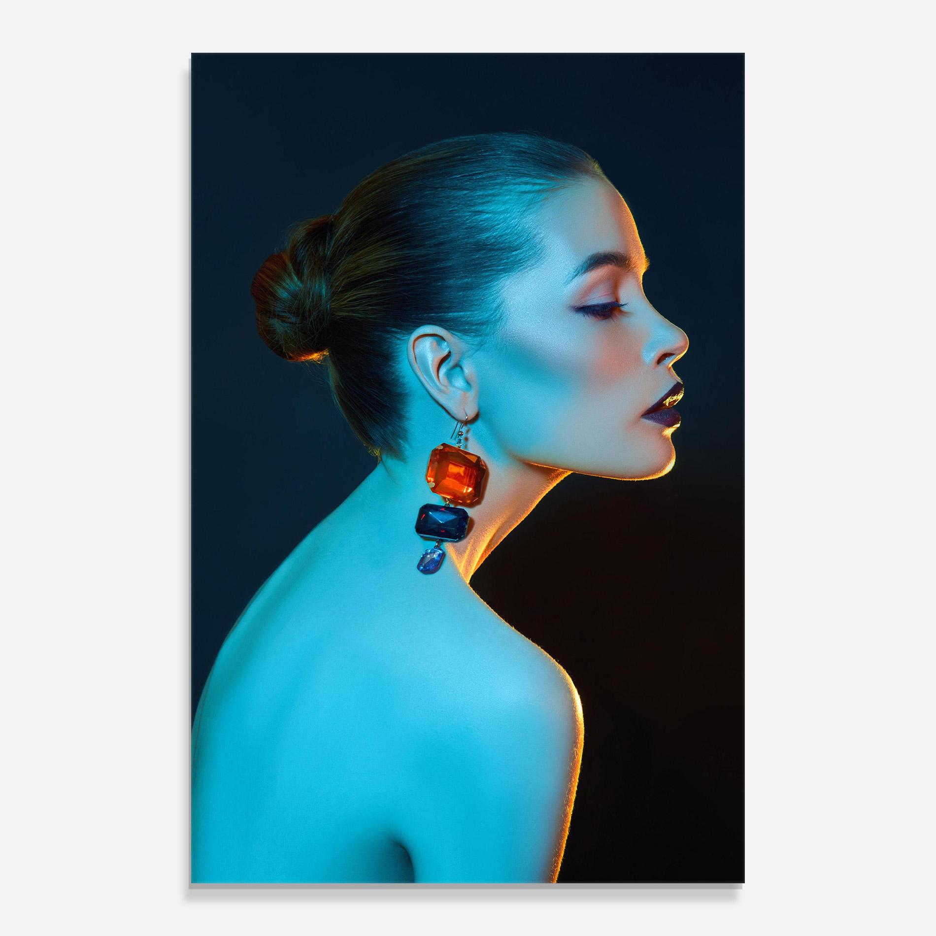 Tablou Sticla Blue Light Earring mockup 0