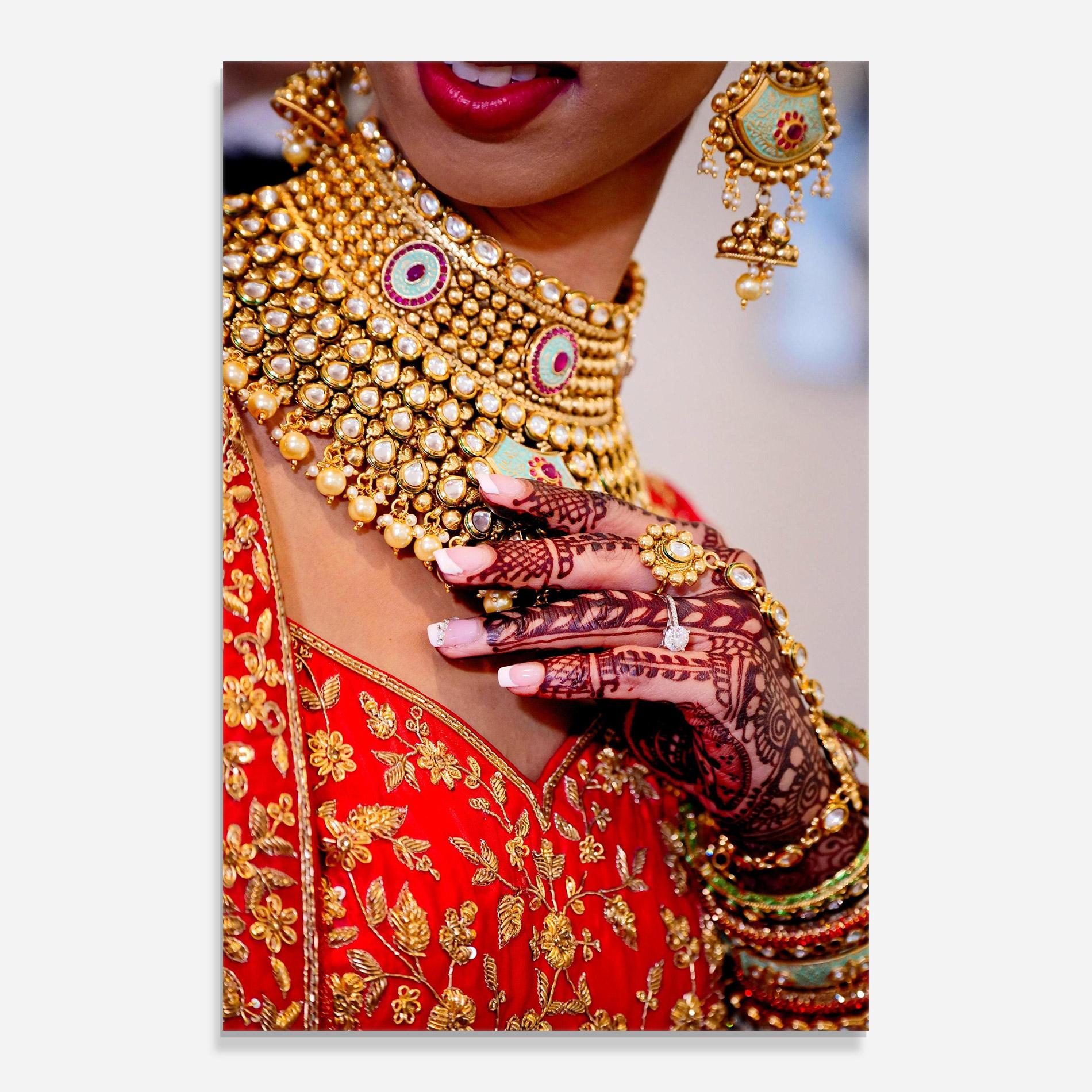 Tablou Sticla Gold Beautiful Jewelry mockup 0