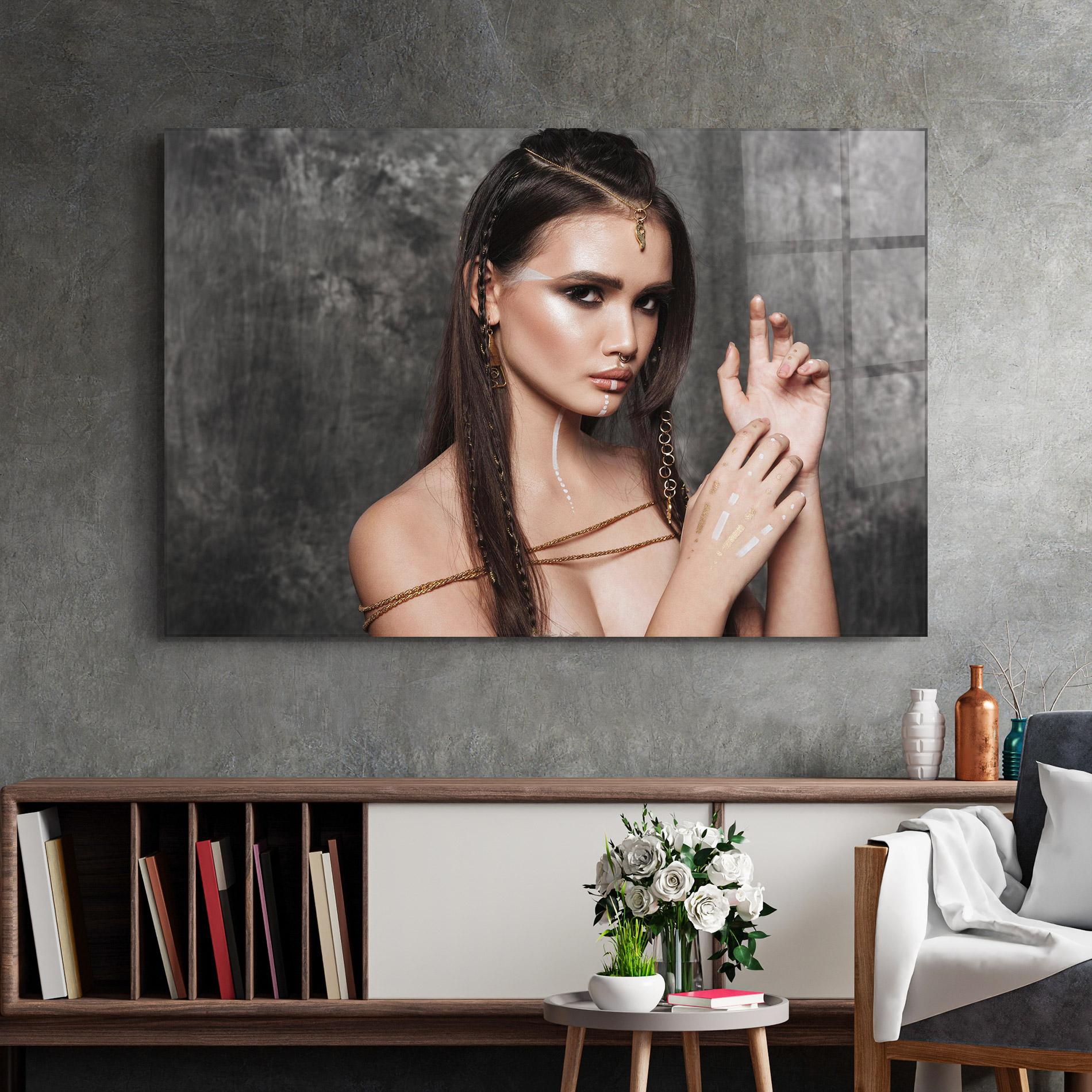 Tablou Sticla Gold Hair Accessory mockup 2