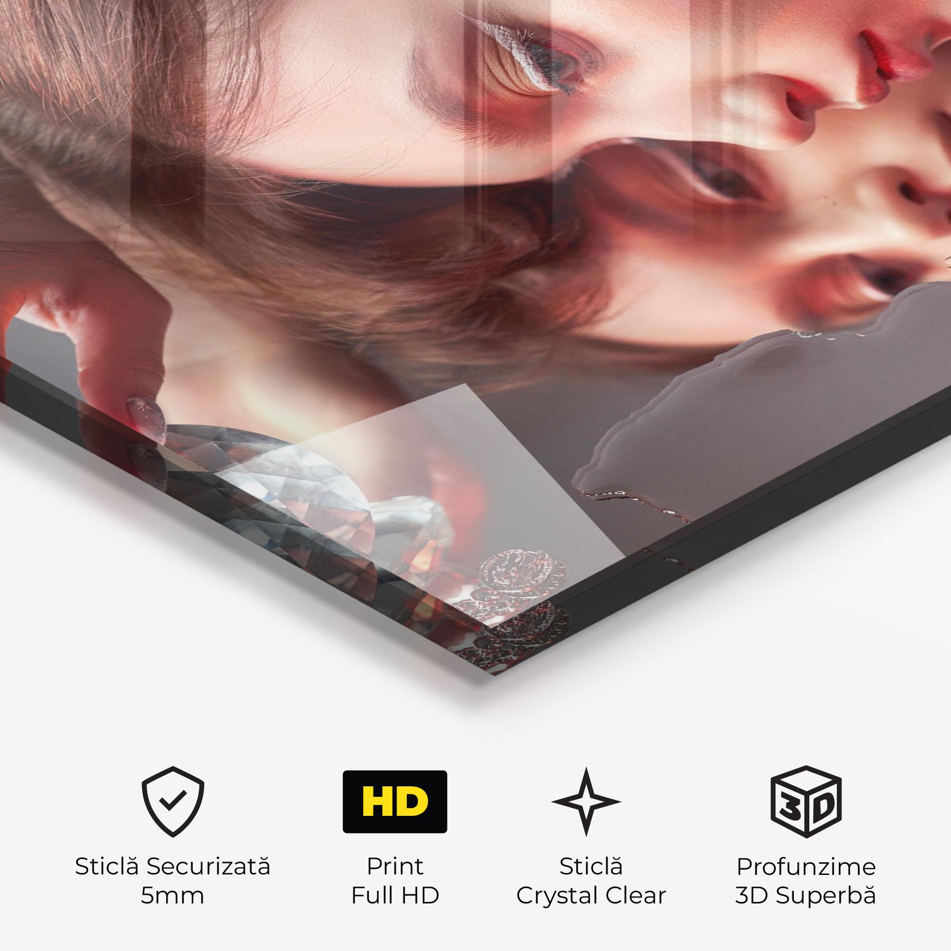 Tablou Sticla Big Diamond Hand mockup 3