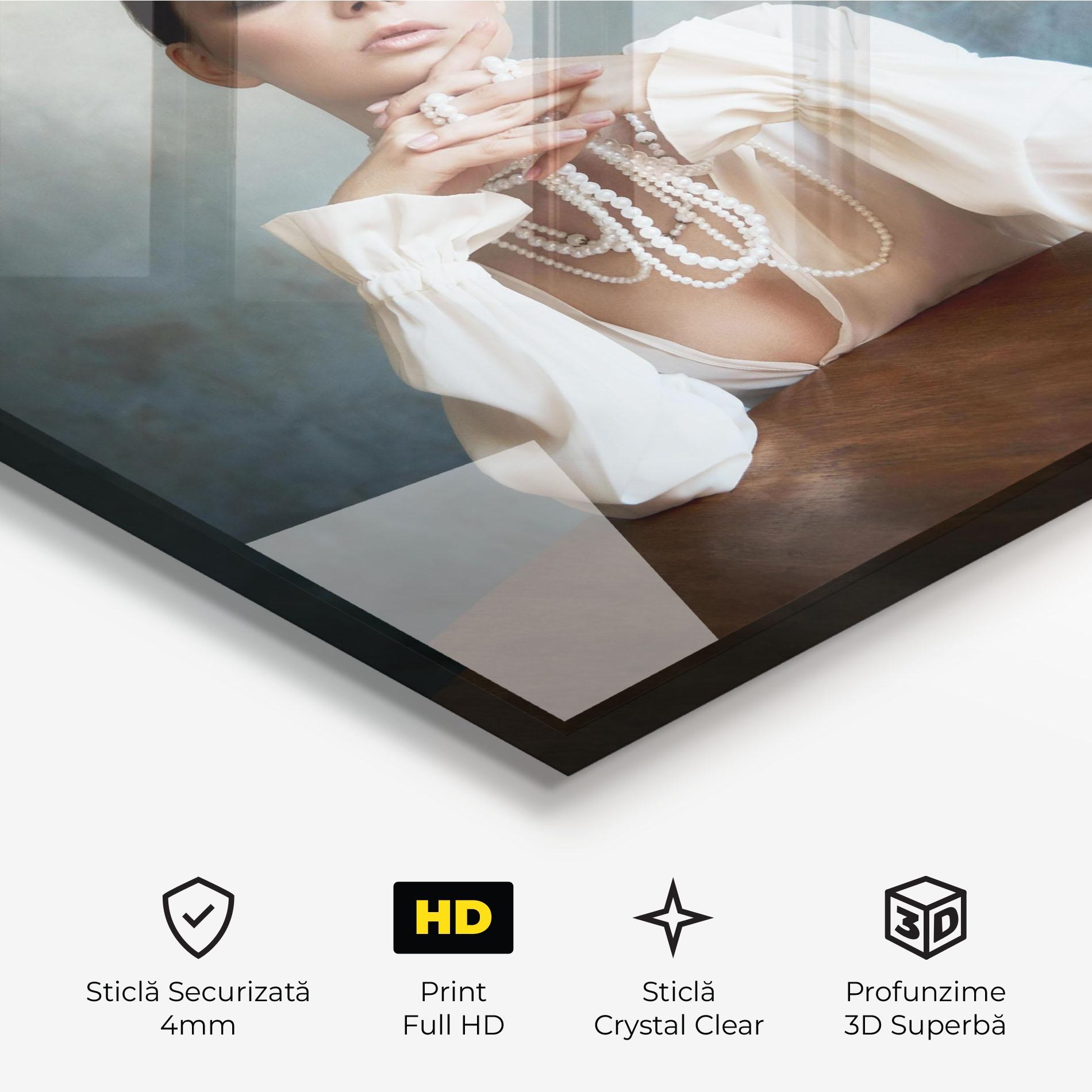 Tablou Sticla Girl White Pearls mockup 3