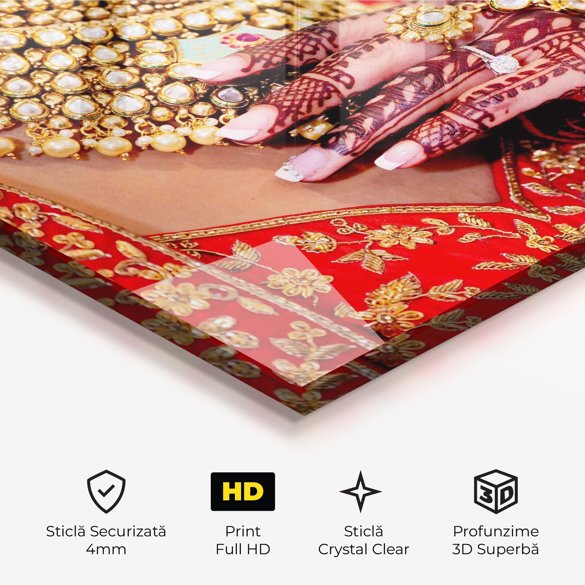 Tablou Sticla Gold Beautiful Jewelry mockup 3