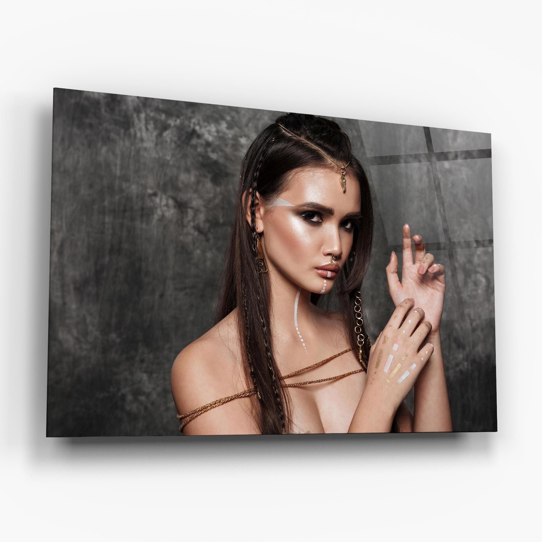 Tablou Sticla Gold Hair Accessory mockup 6