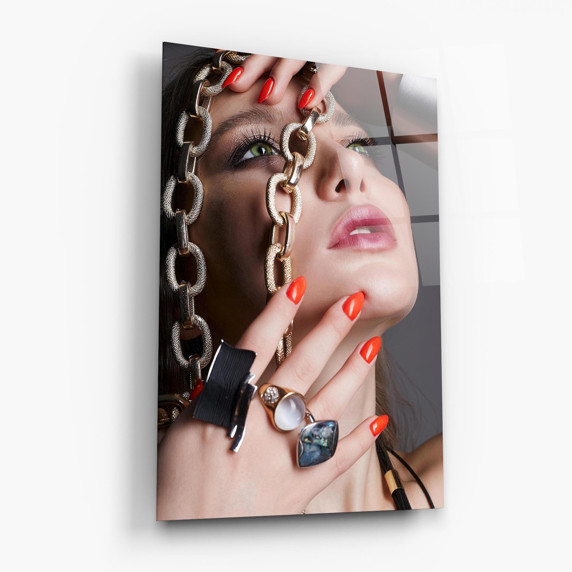 Tablou Sticla Big Chain Woman mockup 6