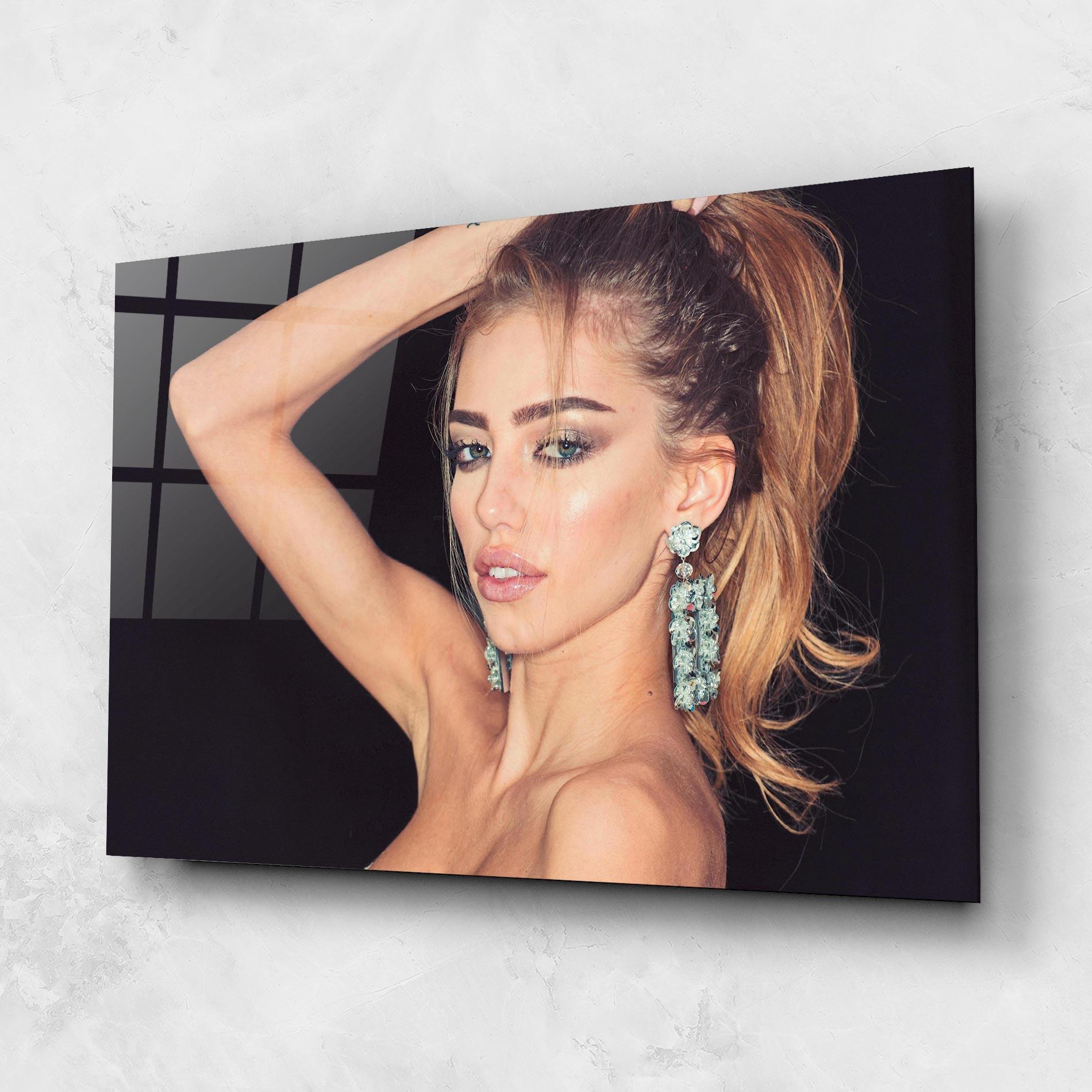 Tablou Sticla Flower Earrings mockup 1