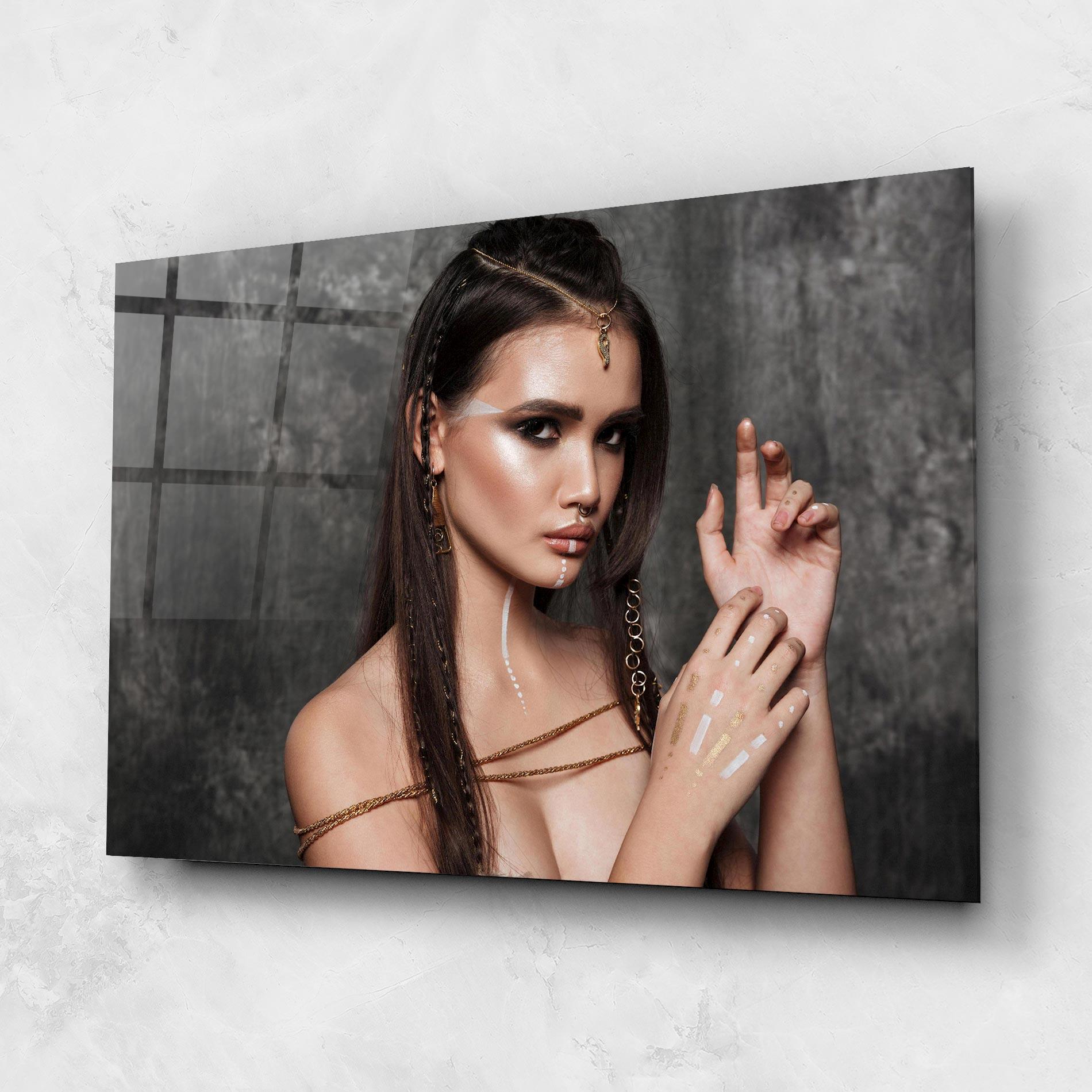 Tablou Sticla Gold Hair Accessory mockup 1