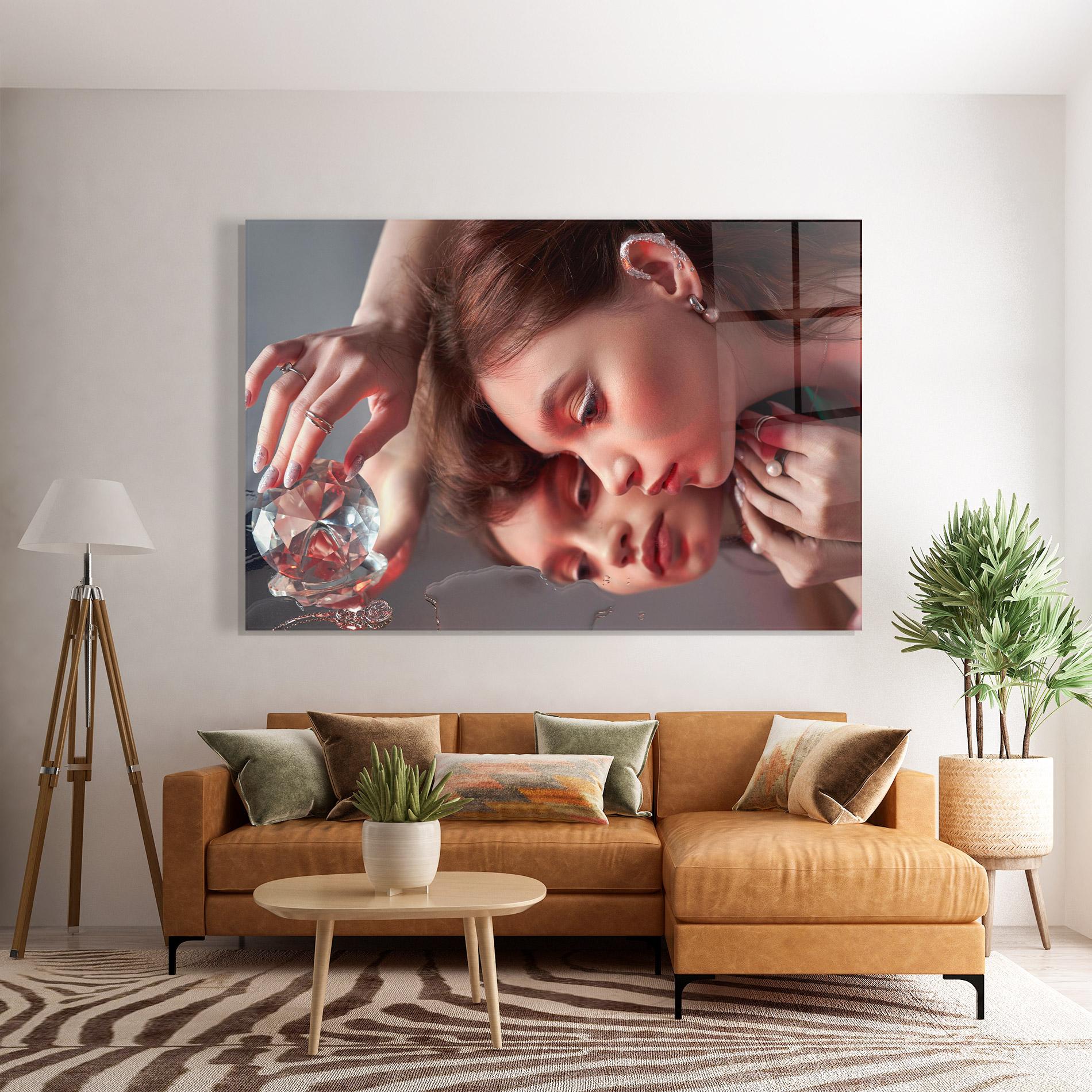 Tablou Sticla Big Diamond Hand mockup 7