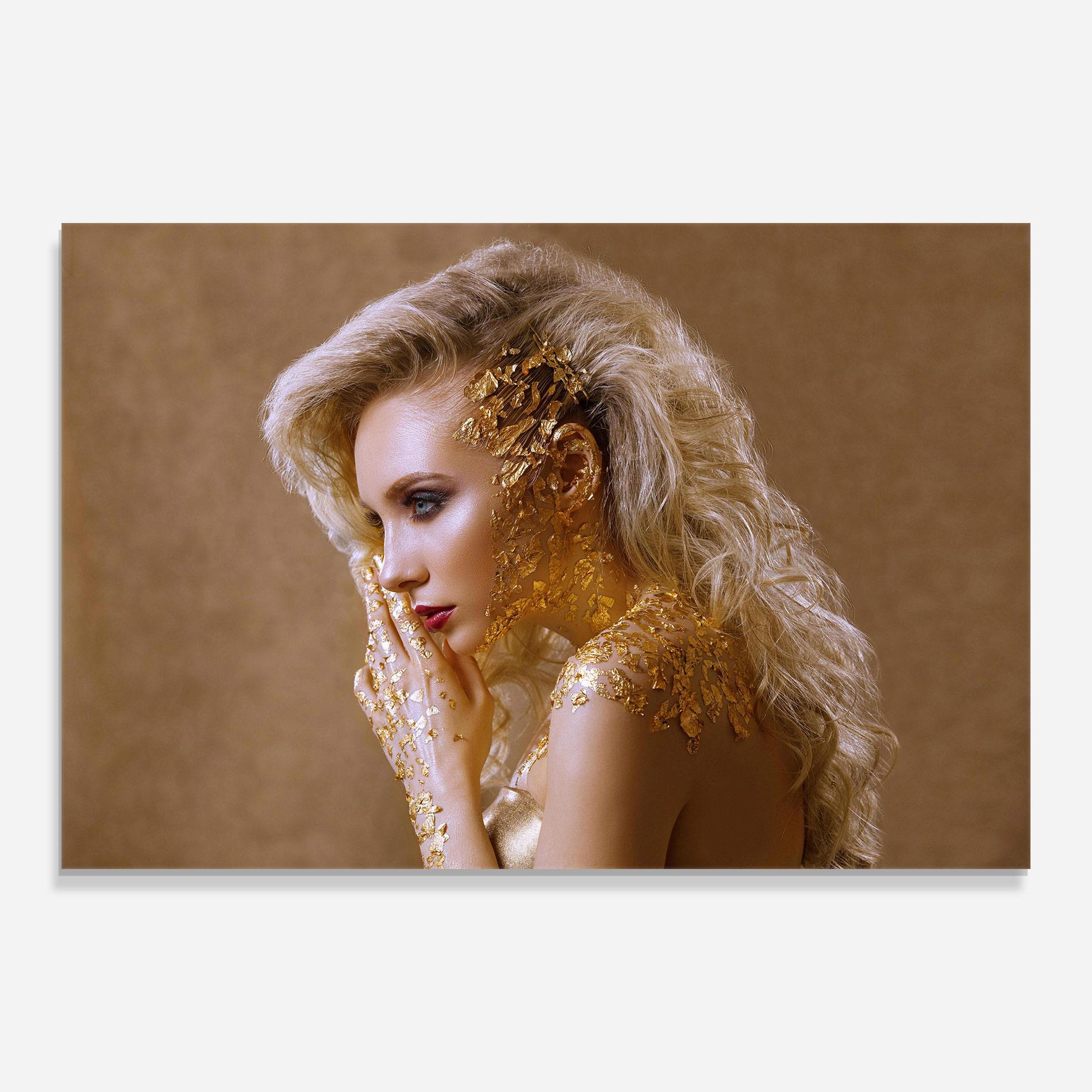 Tablou Sticla Gold Paper Makeup mockup 0