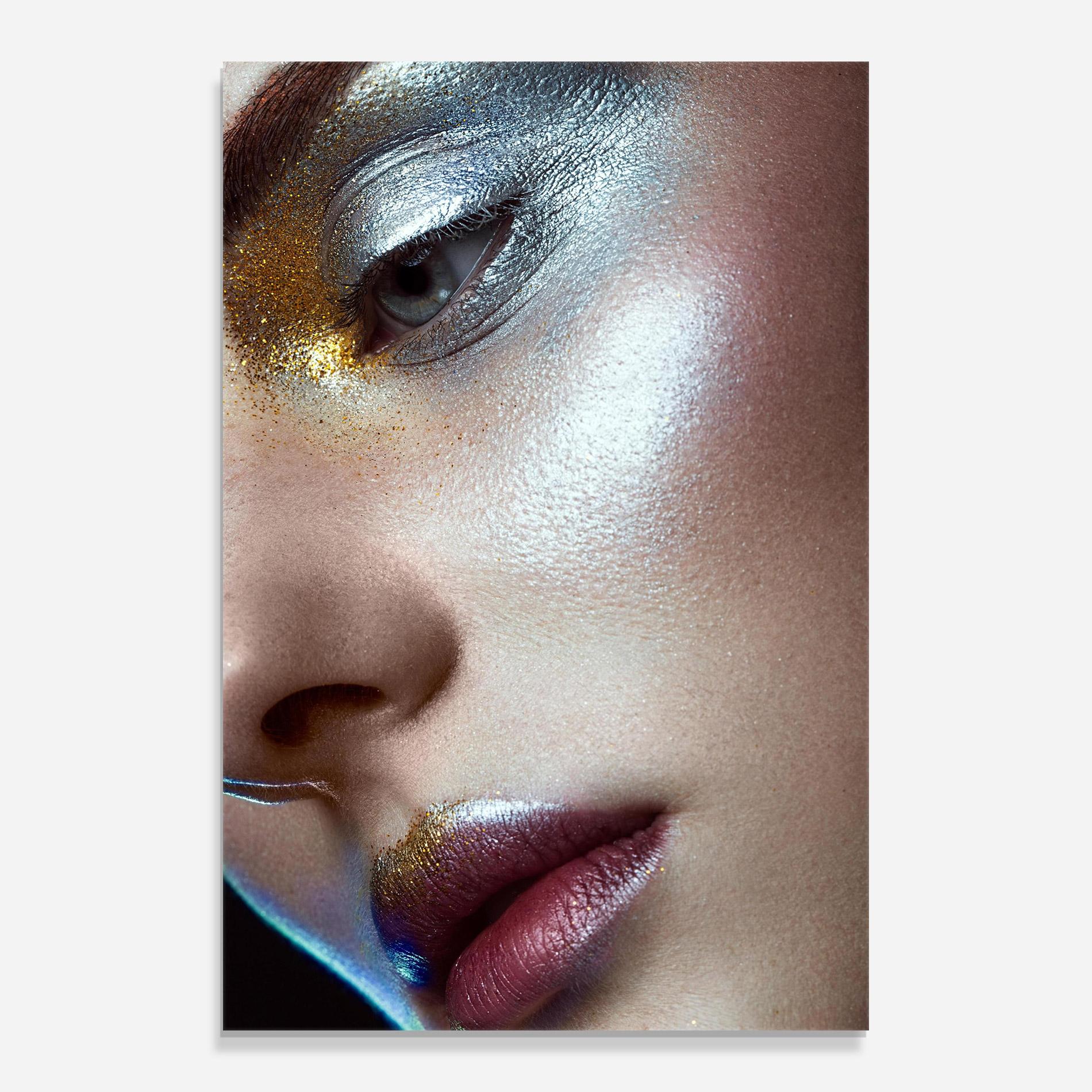 Tablou Sticla Golden Silver Makeup mockup 0