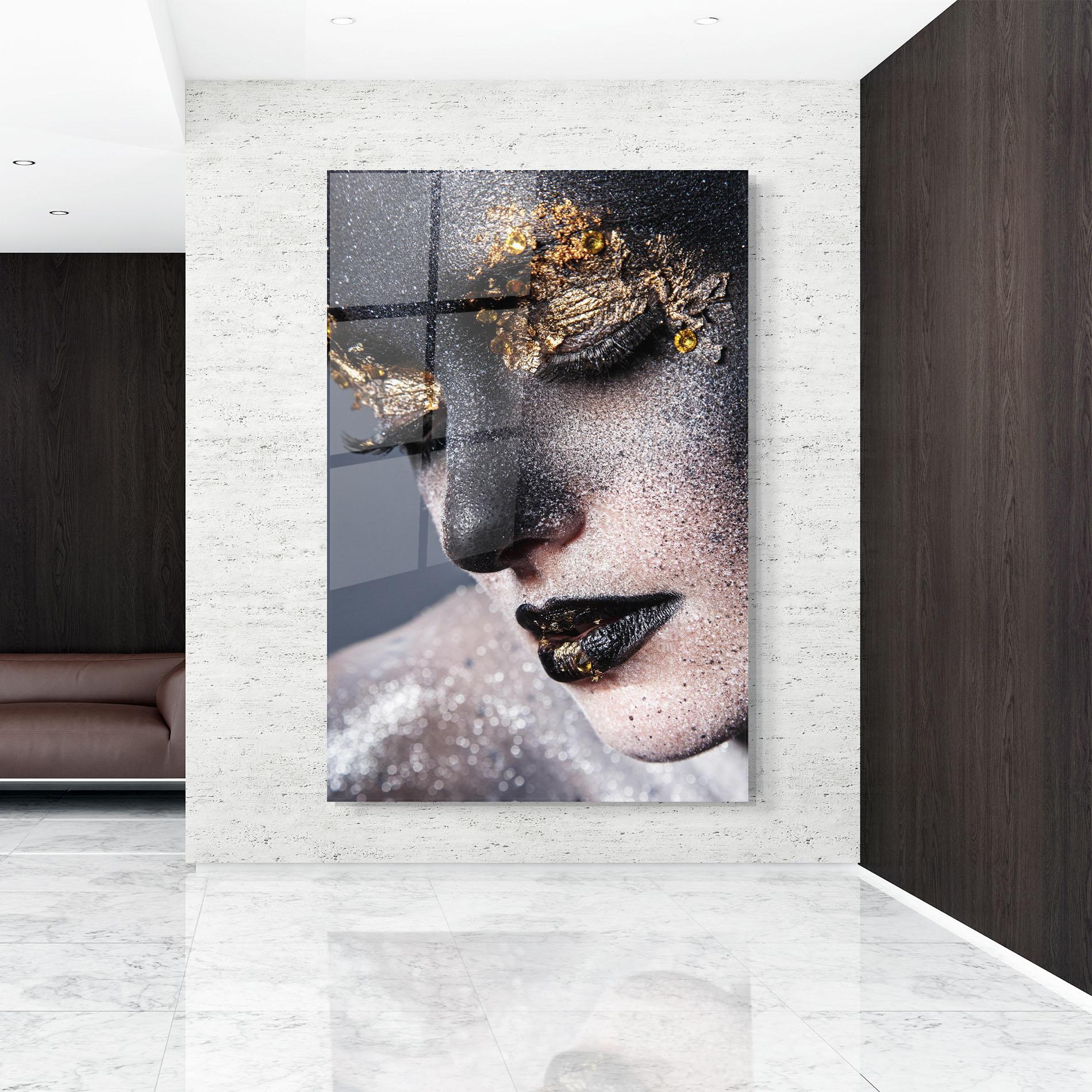 Tablou Sticla Beautiful Gold Artistic Makeup mockup 9