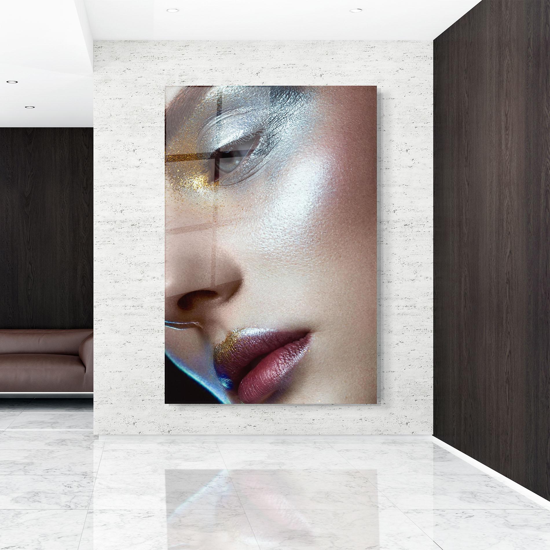 Tablou Sticla Golden Silver Makeup mockup 9