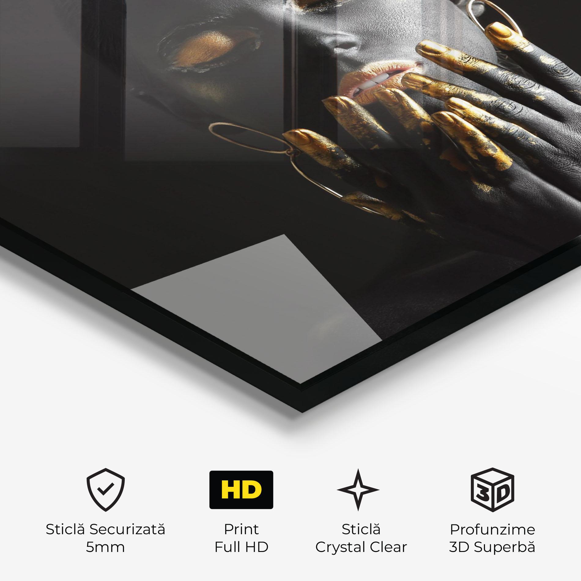 Tablou Sticla Black Golden Makeup mockup 3
