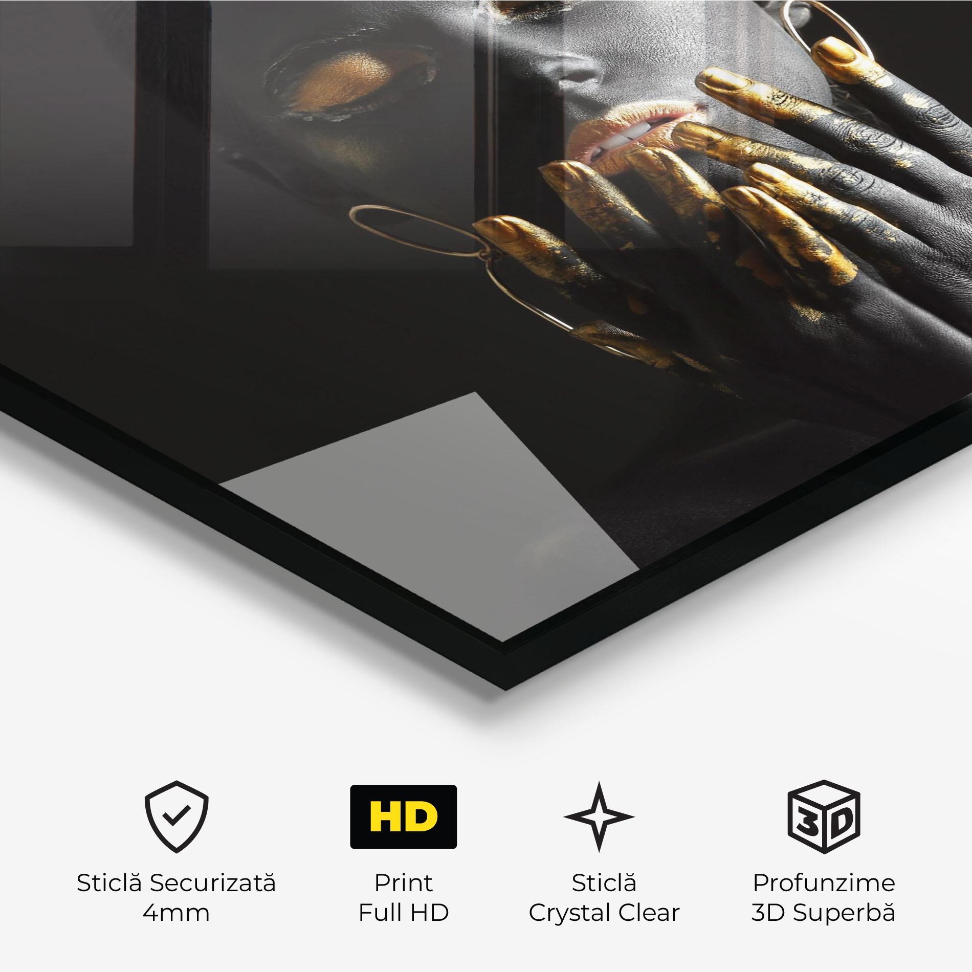 Tablou Sticla Black Golden Makeup mockup 3