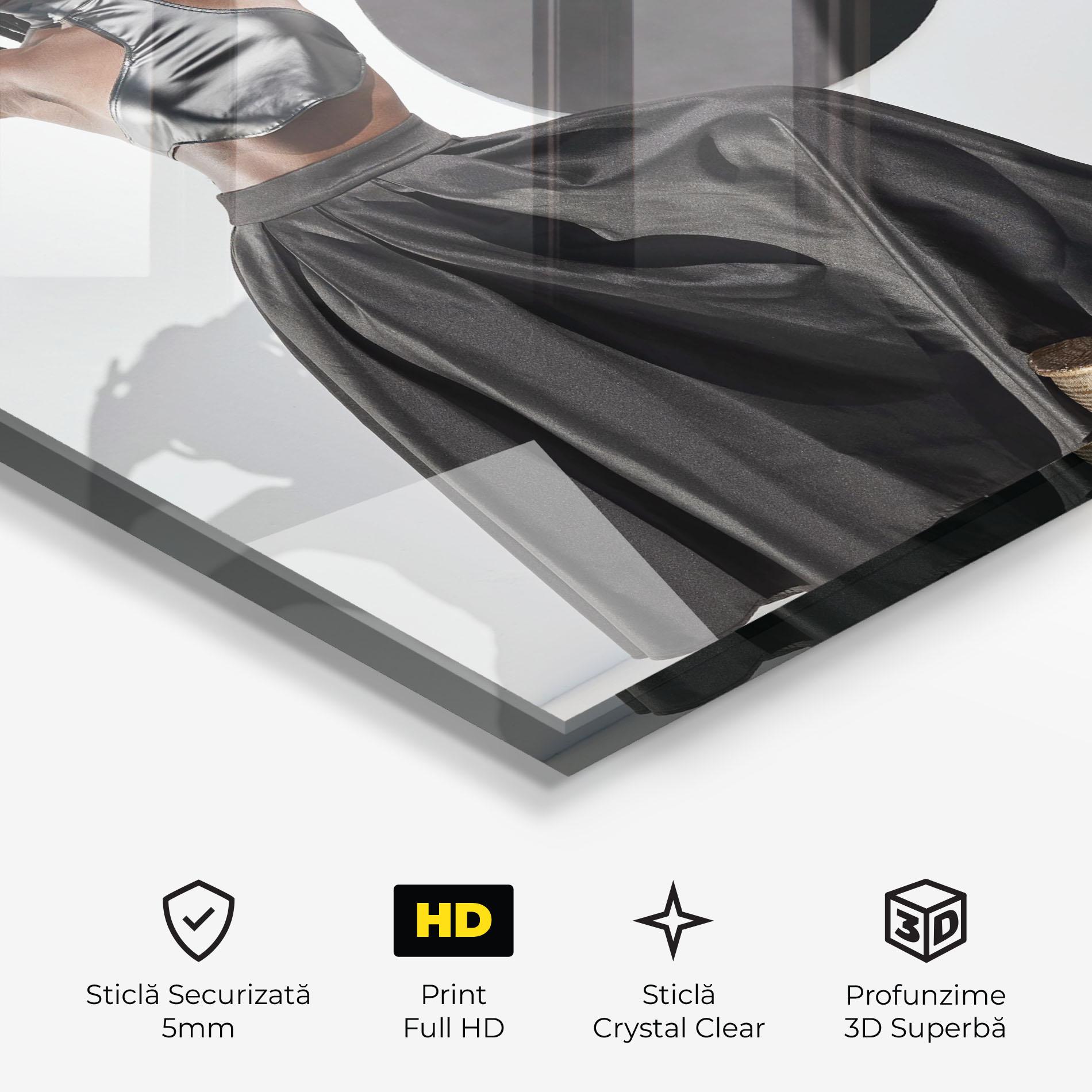 Tablou Sticla Confidence Queen mockup 3