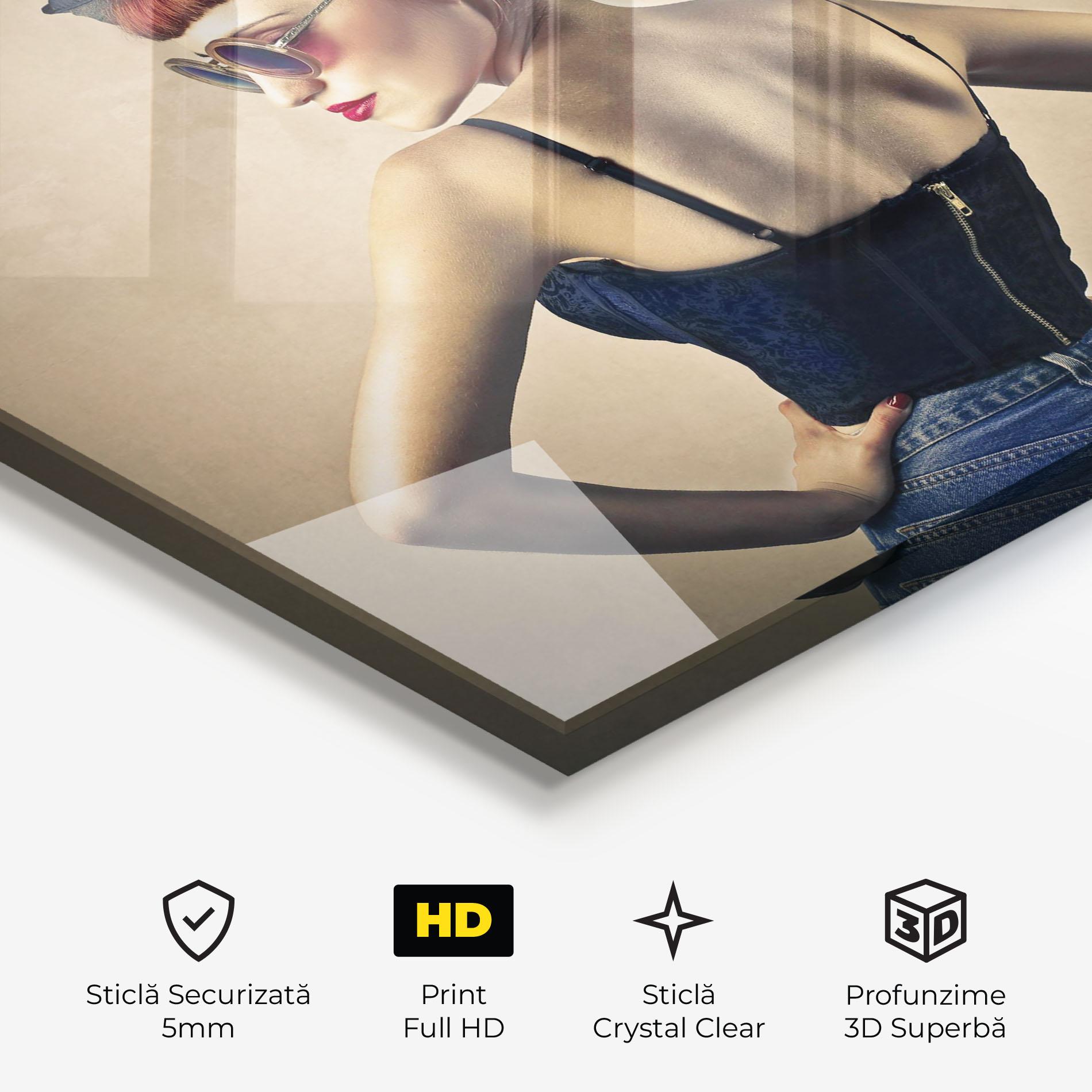 Tablou Sticla Pin Up Girl mockup 3