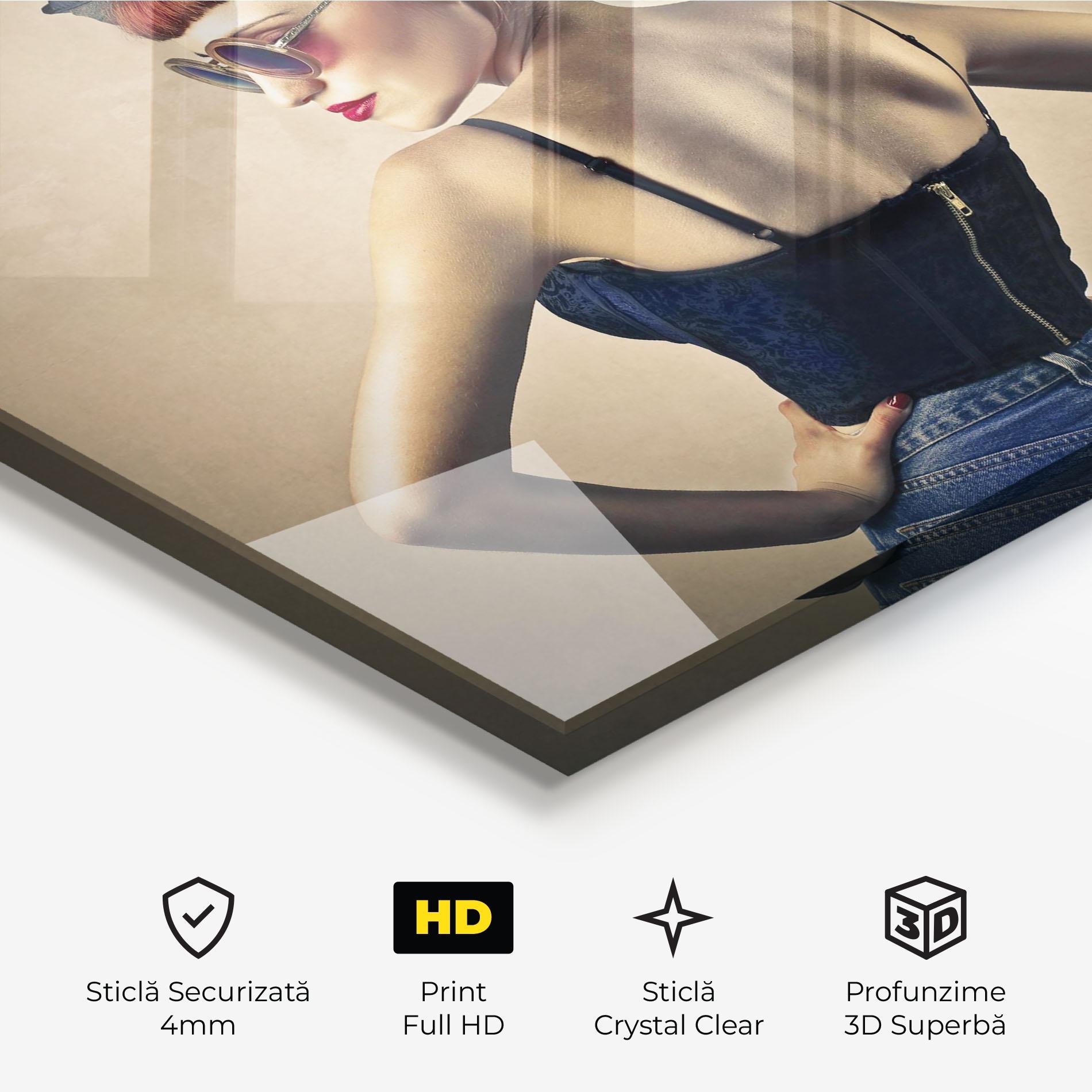 Tablou Sticla Pin Up Girl mockup 3