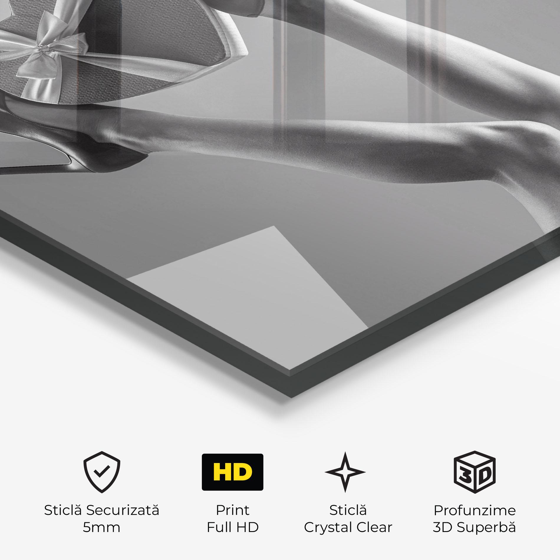 Tablou Sticla Heart Shaped Gift mockup 3