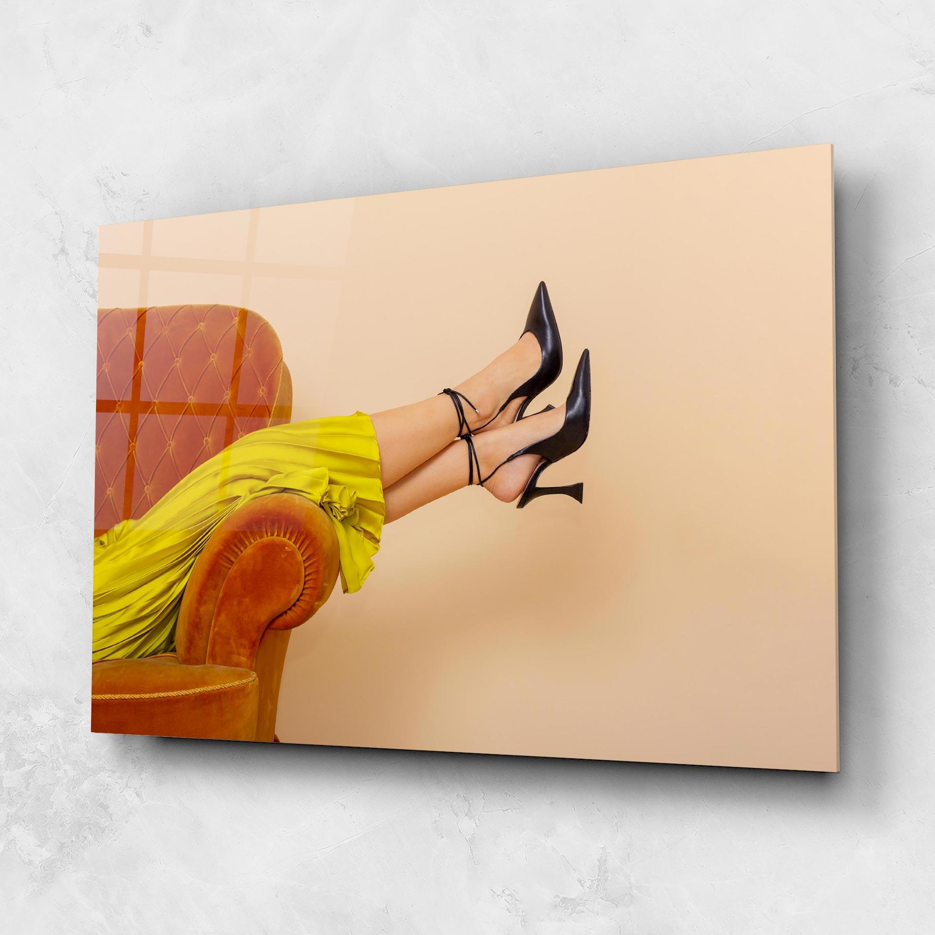 Tablou Sticla Black Heals On Cream mockup 1