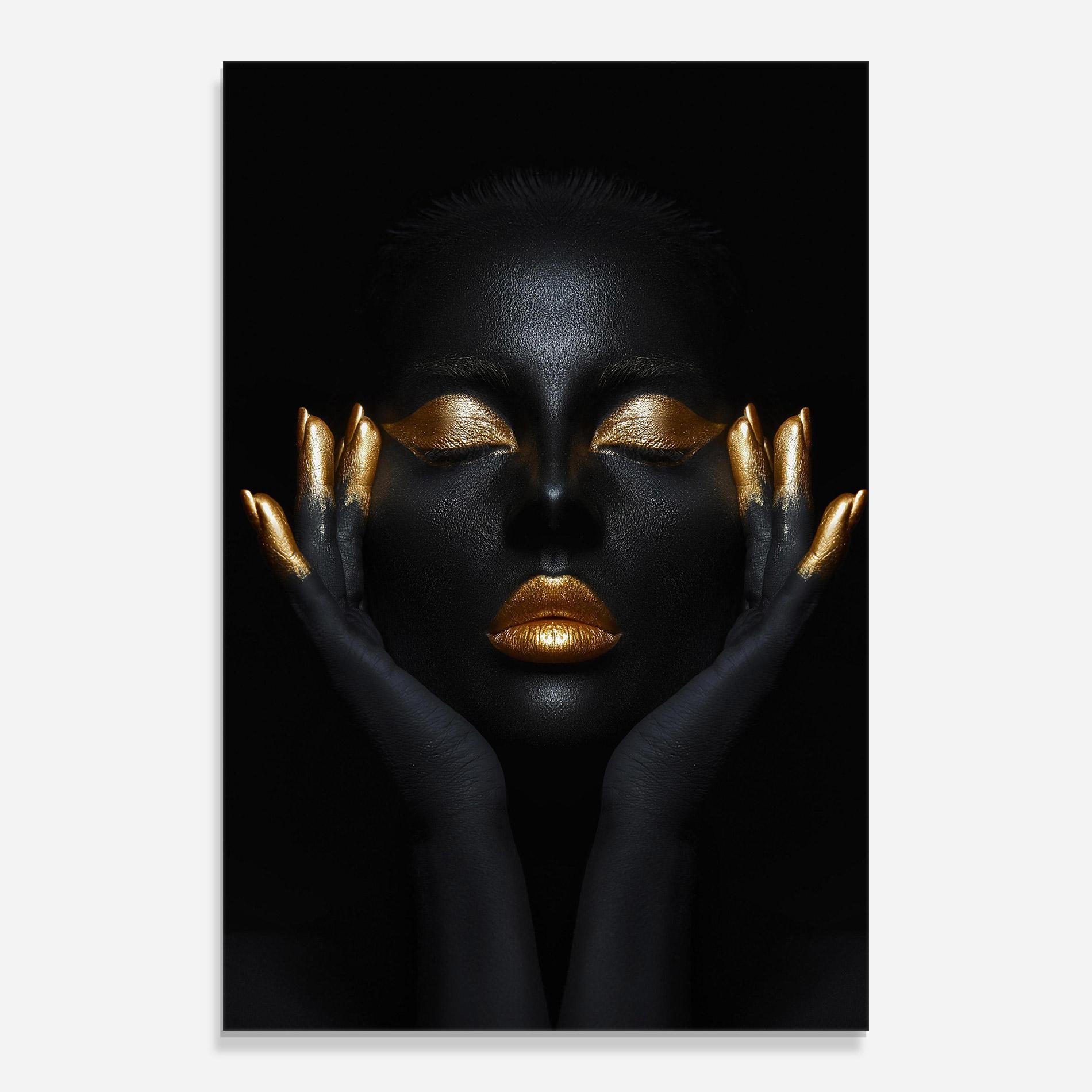 Tablou Sticla Fingertips Gold Makeup mockup 0