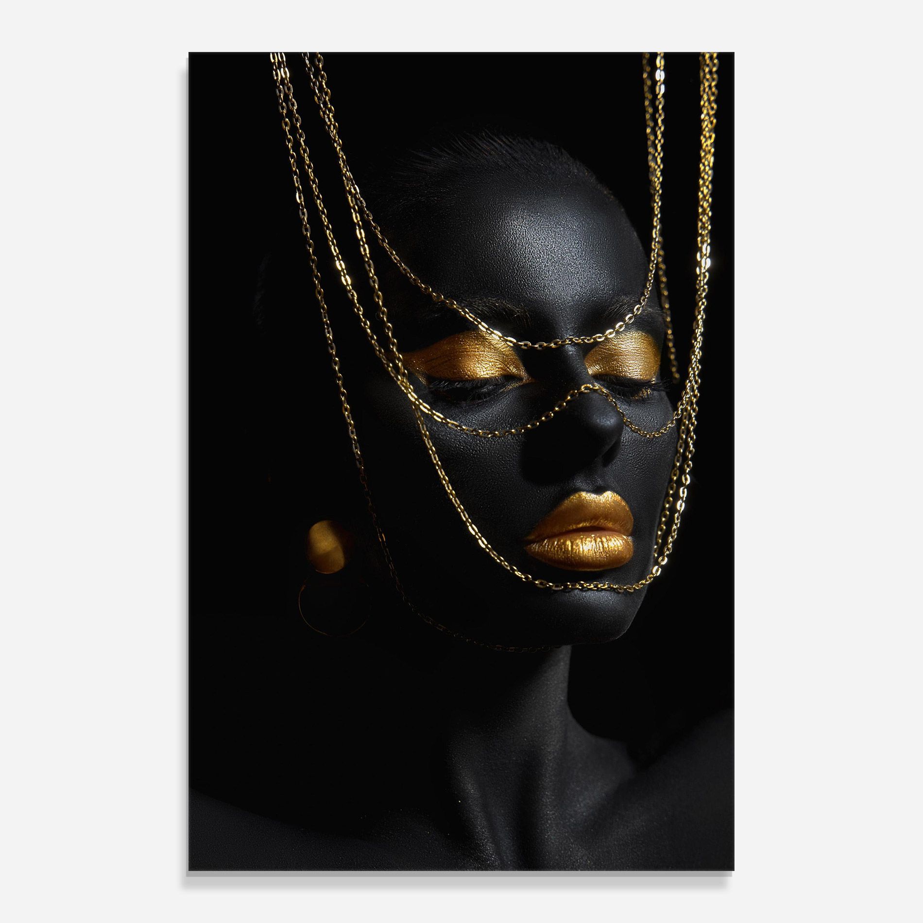Gold Chain Girl mockup 0
