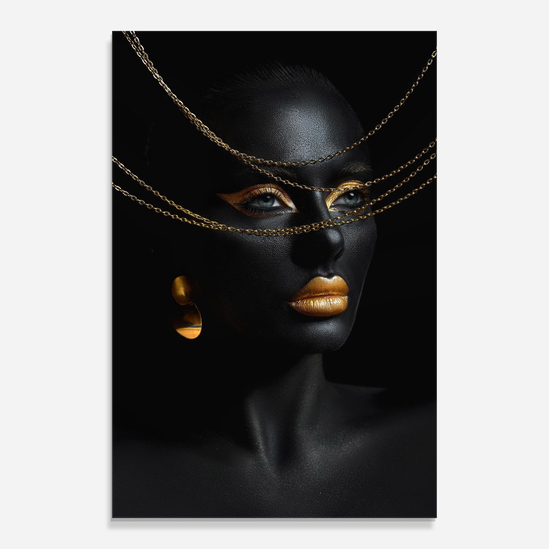 Gold Chain Woman mockup 0
