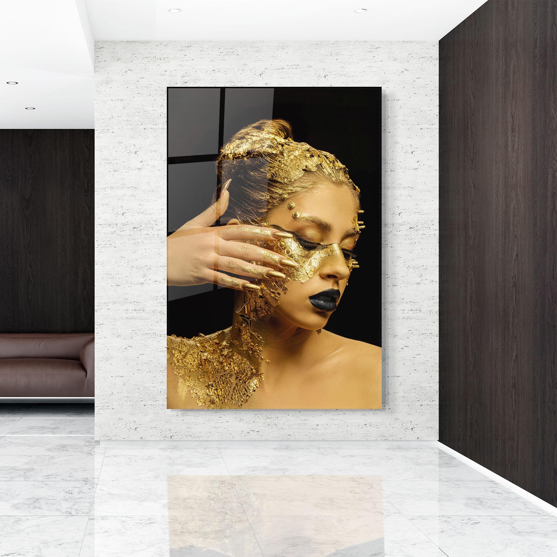 Tablou Sticla Festive Golden Makeup mockup 9