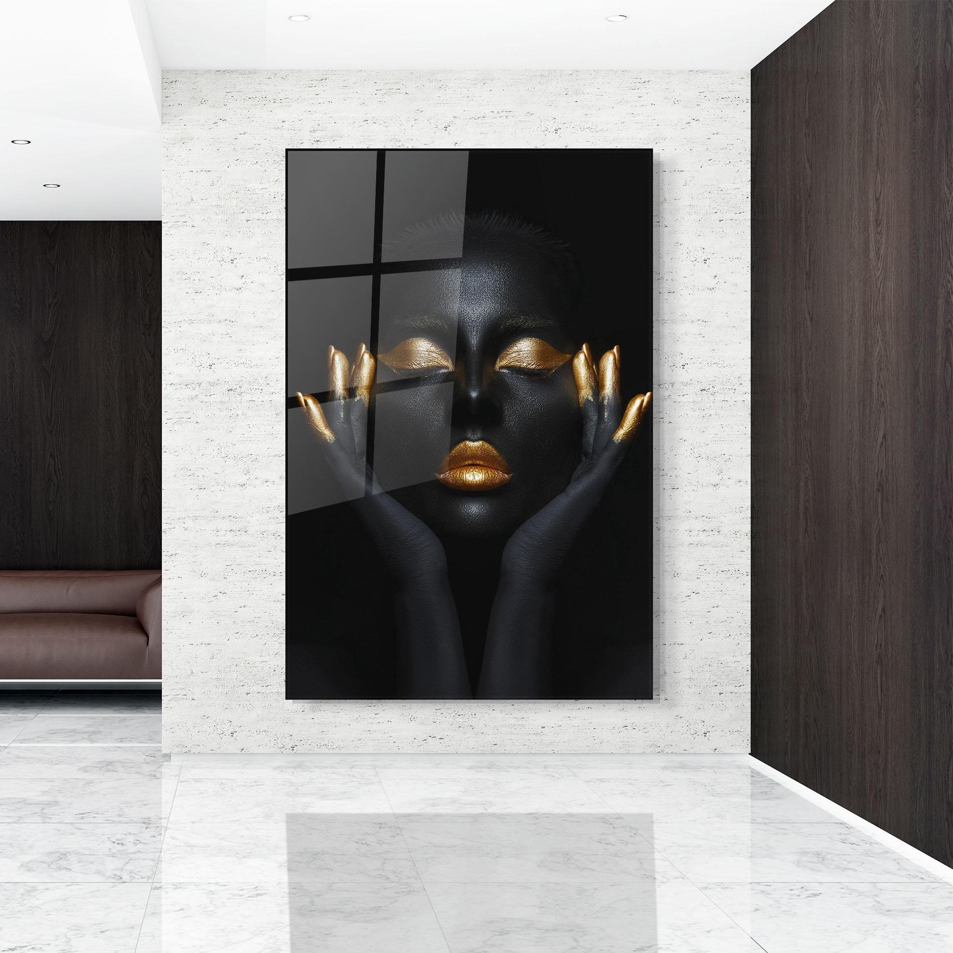 Tablou Sticla Fingertips Gold Makeup mockup 9