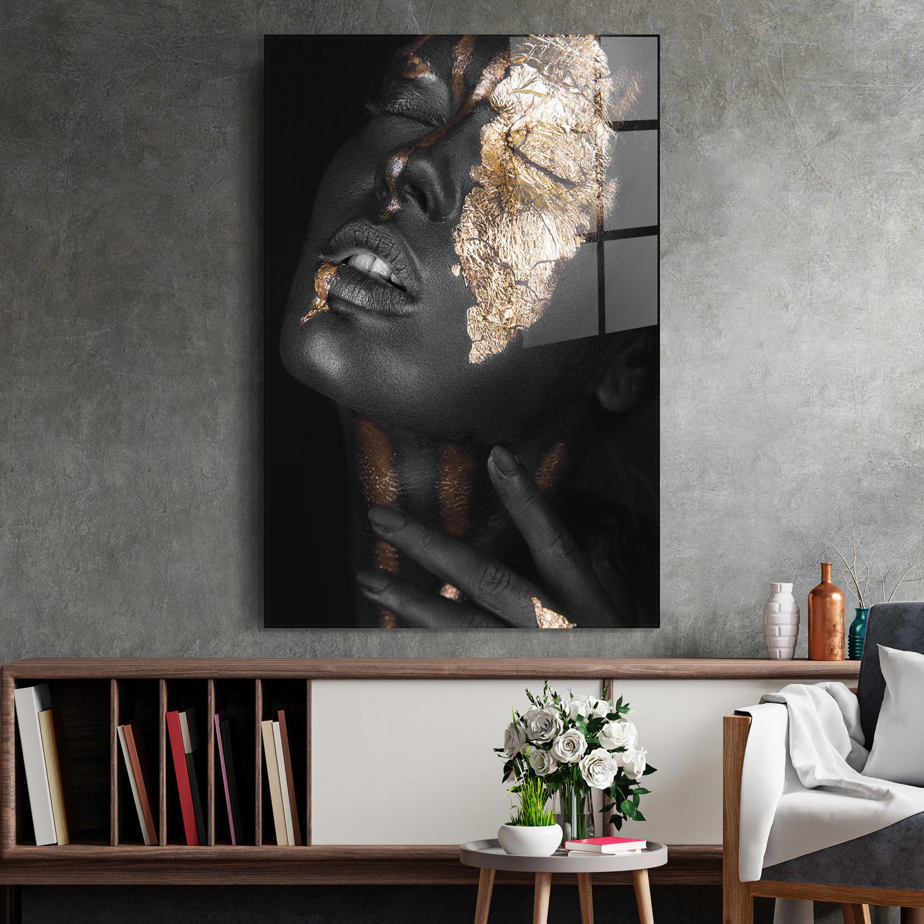 Tablou Sticla Darkskinned Gold Art mockup 2