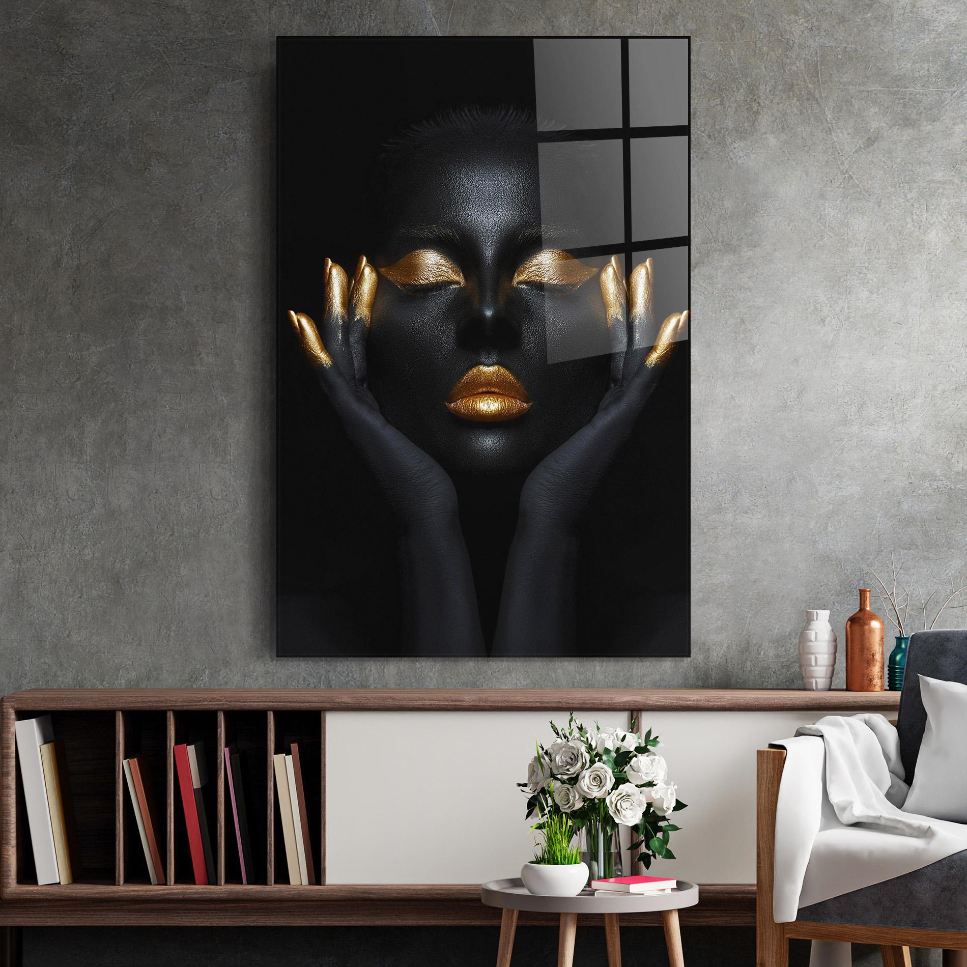 Tablou Sticla Fingertips Gold Makeup mockup 2
