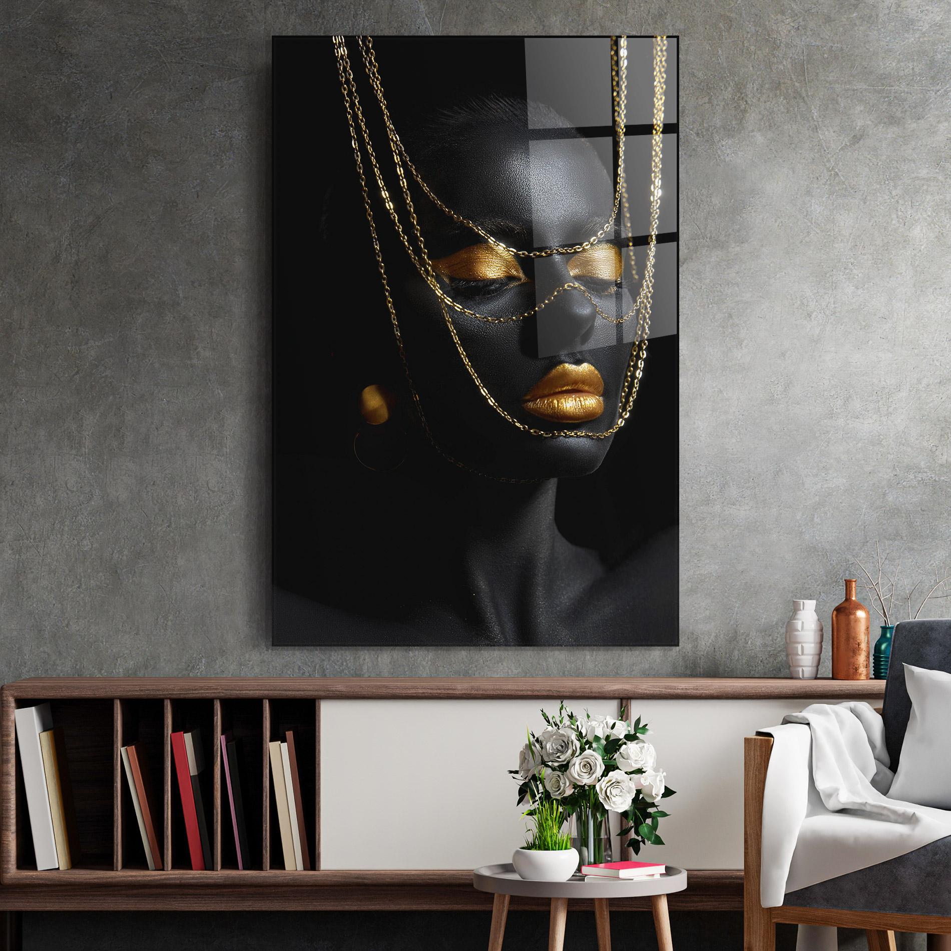 Tablou Sticla Gold Chain Girl mockup 2