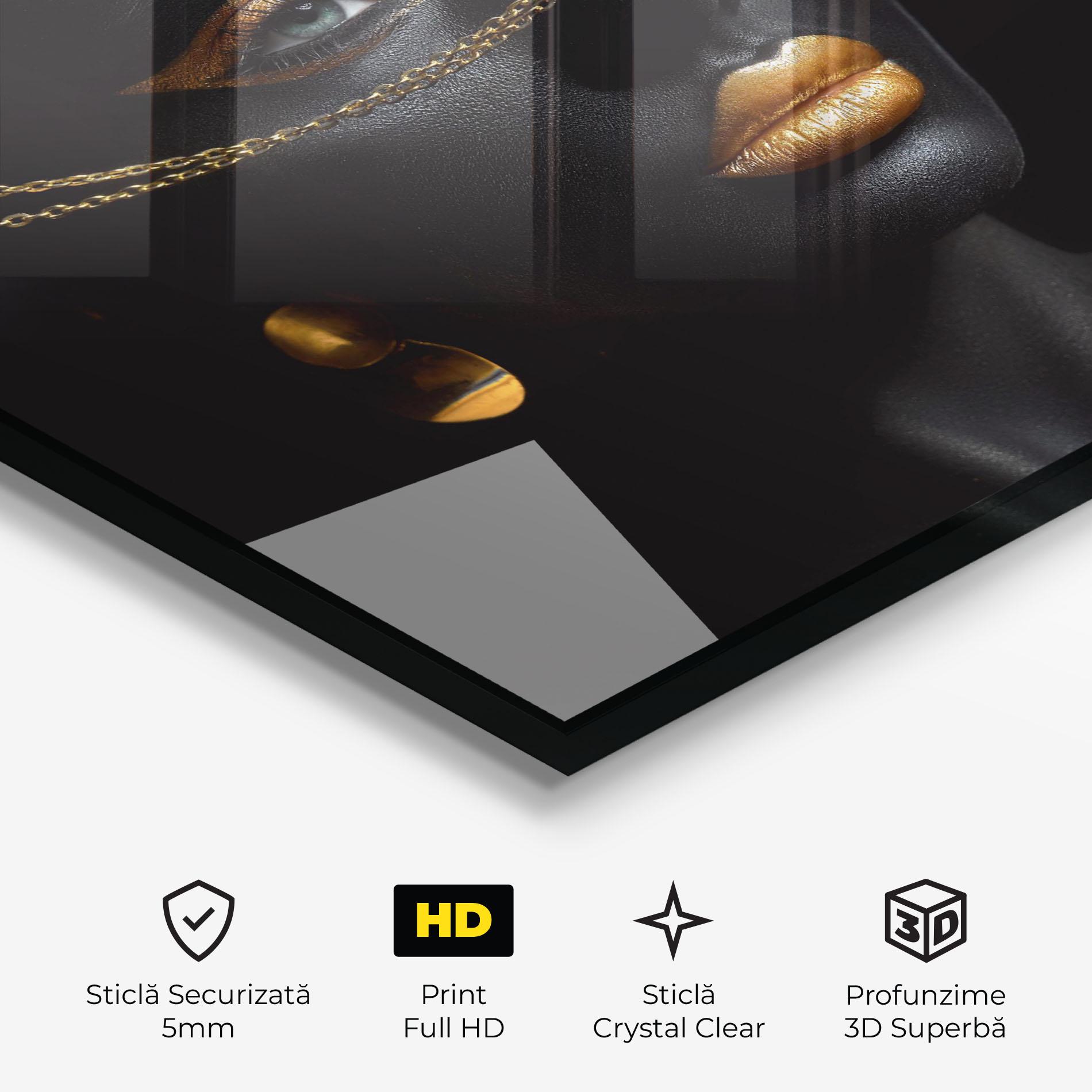 Tablou Sticla Gold Chain Woman mockup 3