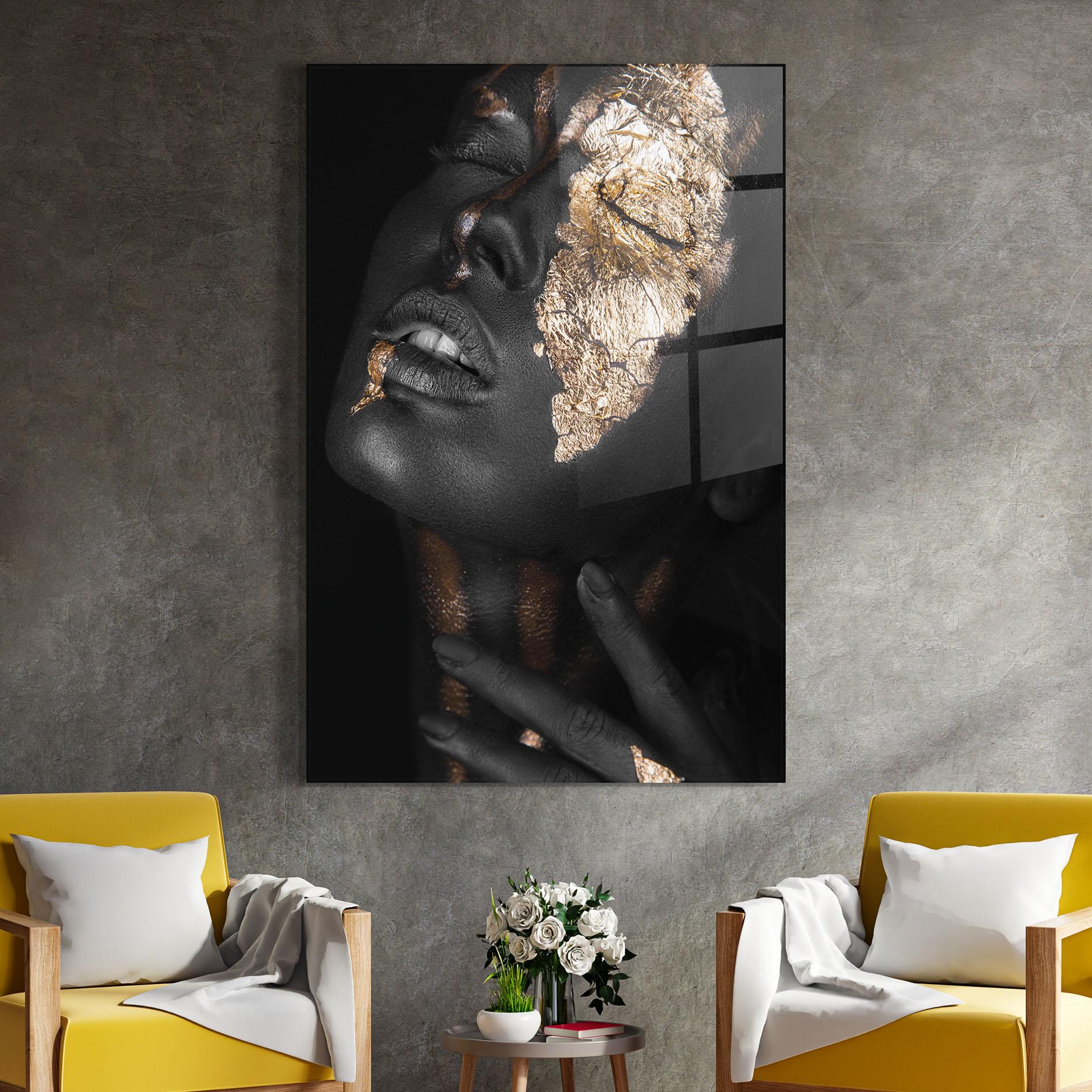 Tablou Sticla Darkskinned Gold Art mockup 4