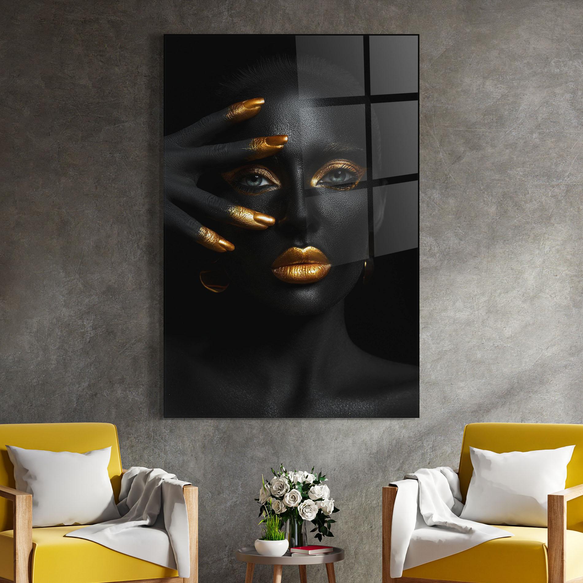 Tablou Sticla Gold Makeup Nails mockup 4