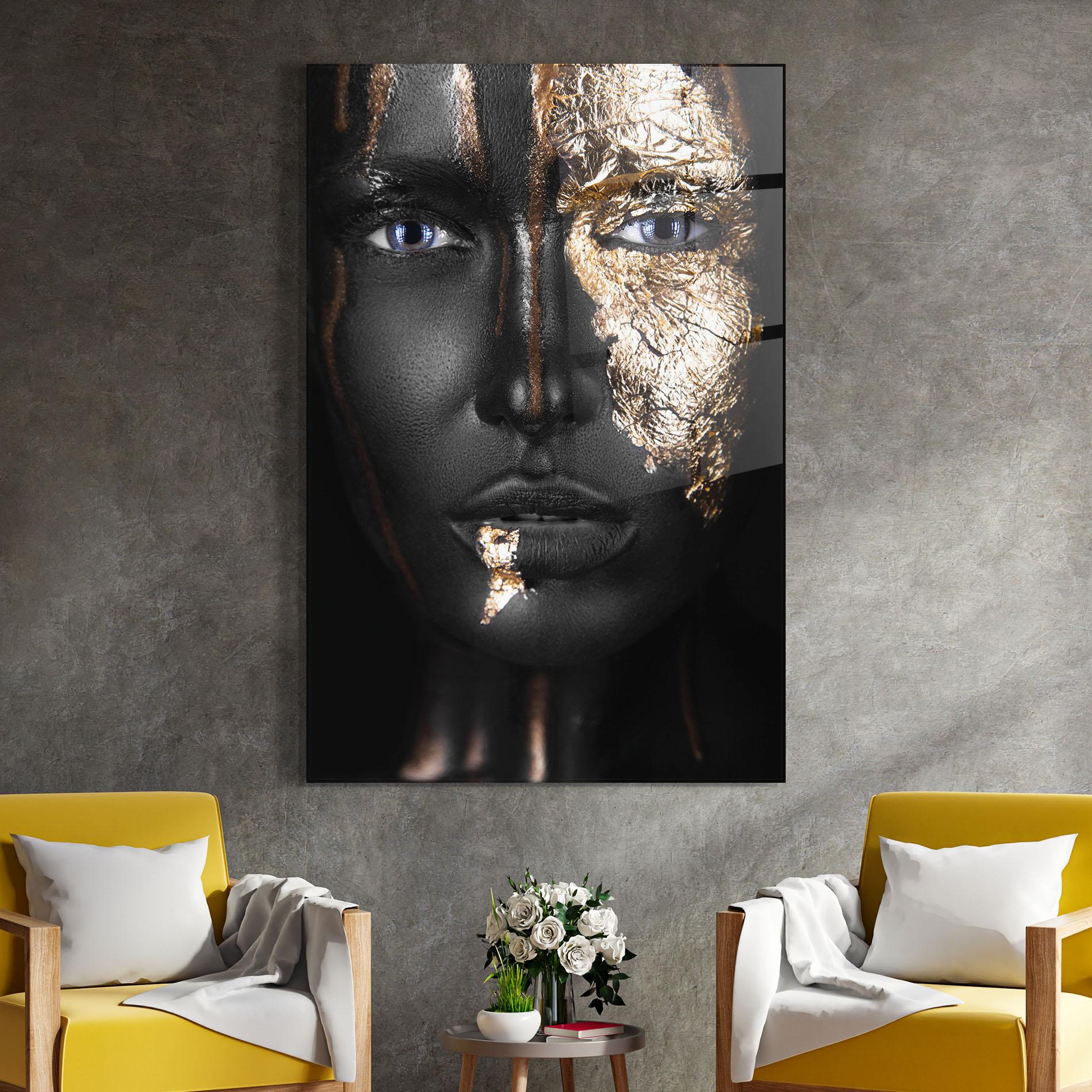 Tablou Sticla Golden Face mockup 4