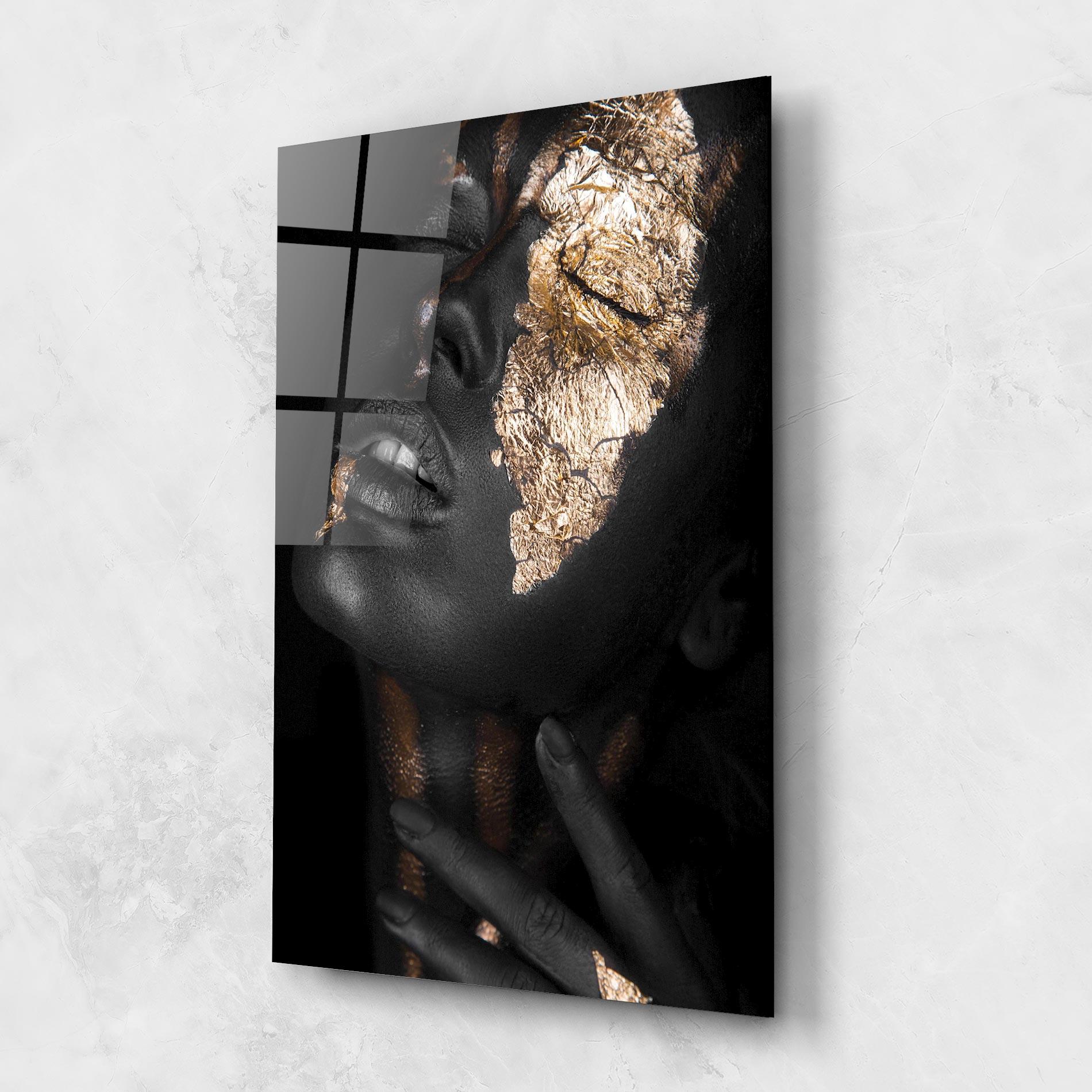 Tablou Sticla Darkskinned Gold Art mockup 1