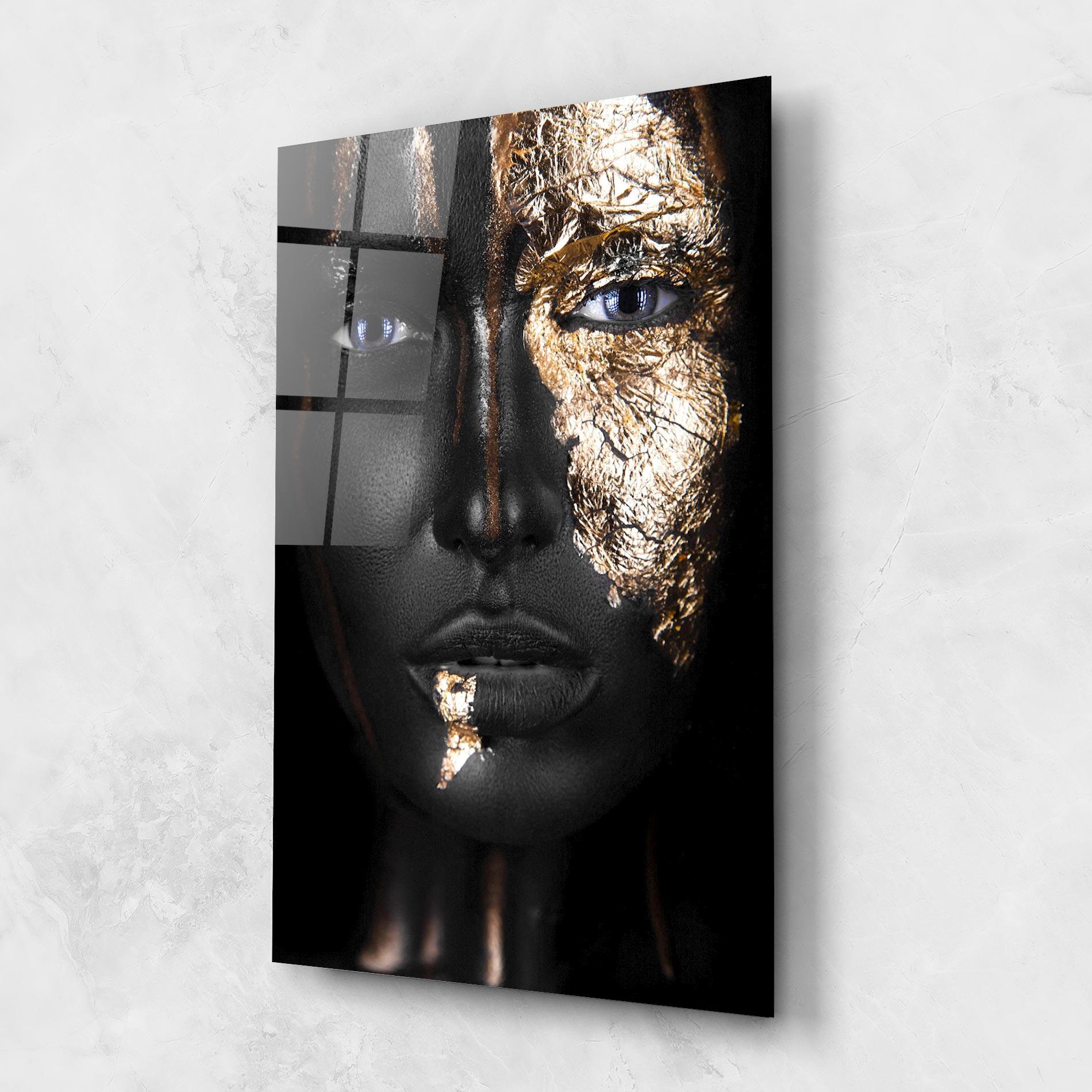 Tablou Sticla Golden Face mockup 1