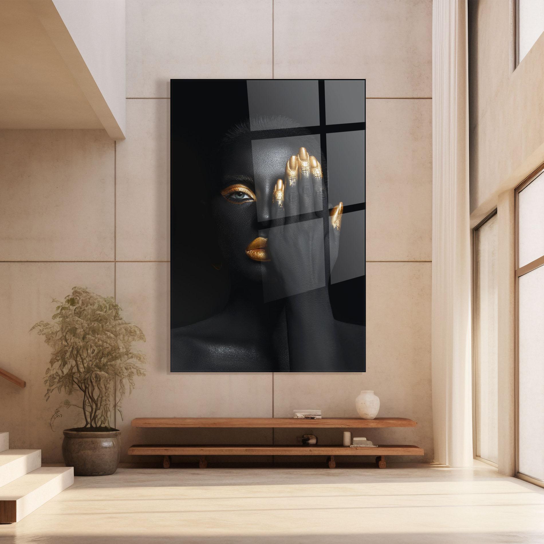 Tablou Sticla Gold Makeup Chain mockup 8