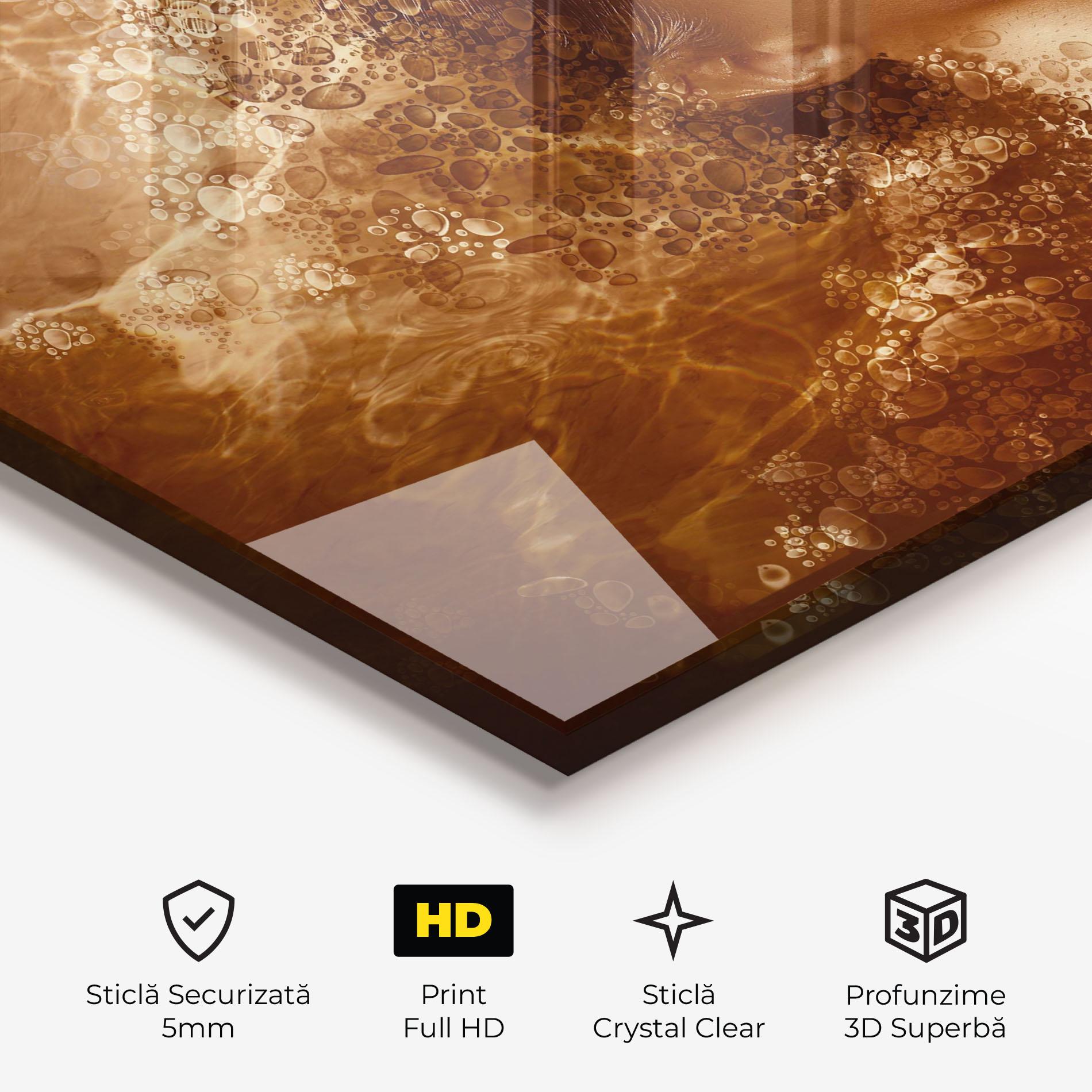 Tablou Sticla Golden Beauty mockup 3