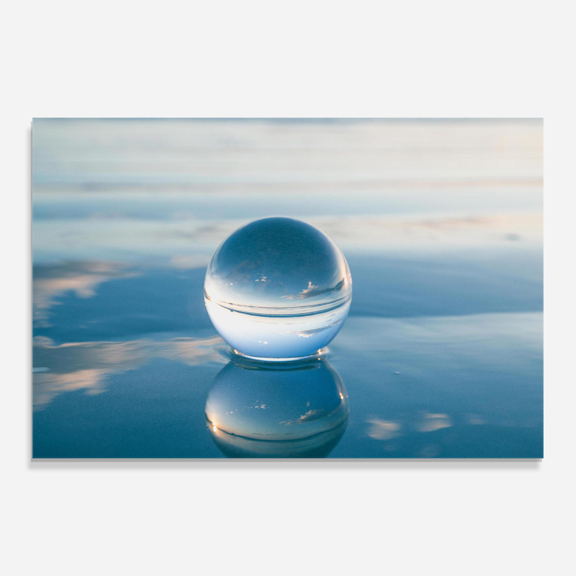 Tablou Sticla Crystal Ball Reflecting mockup 0