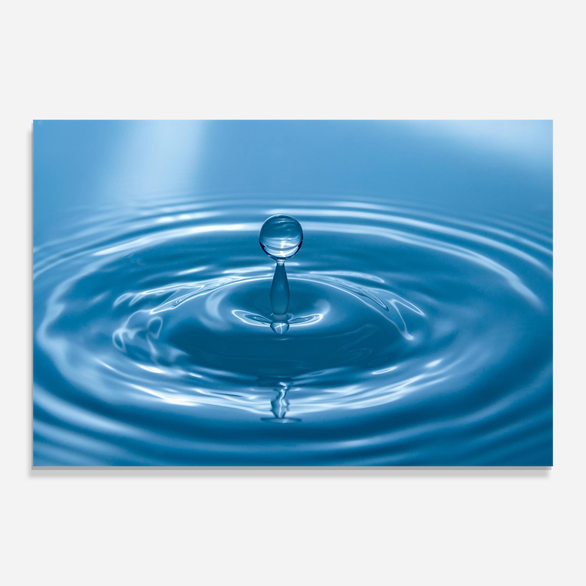 Drop Close Up mockup 0