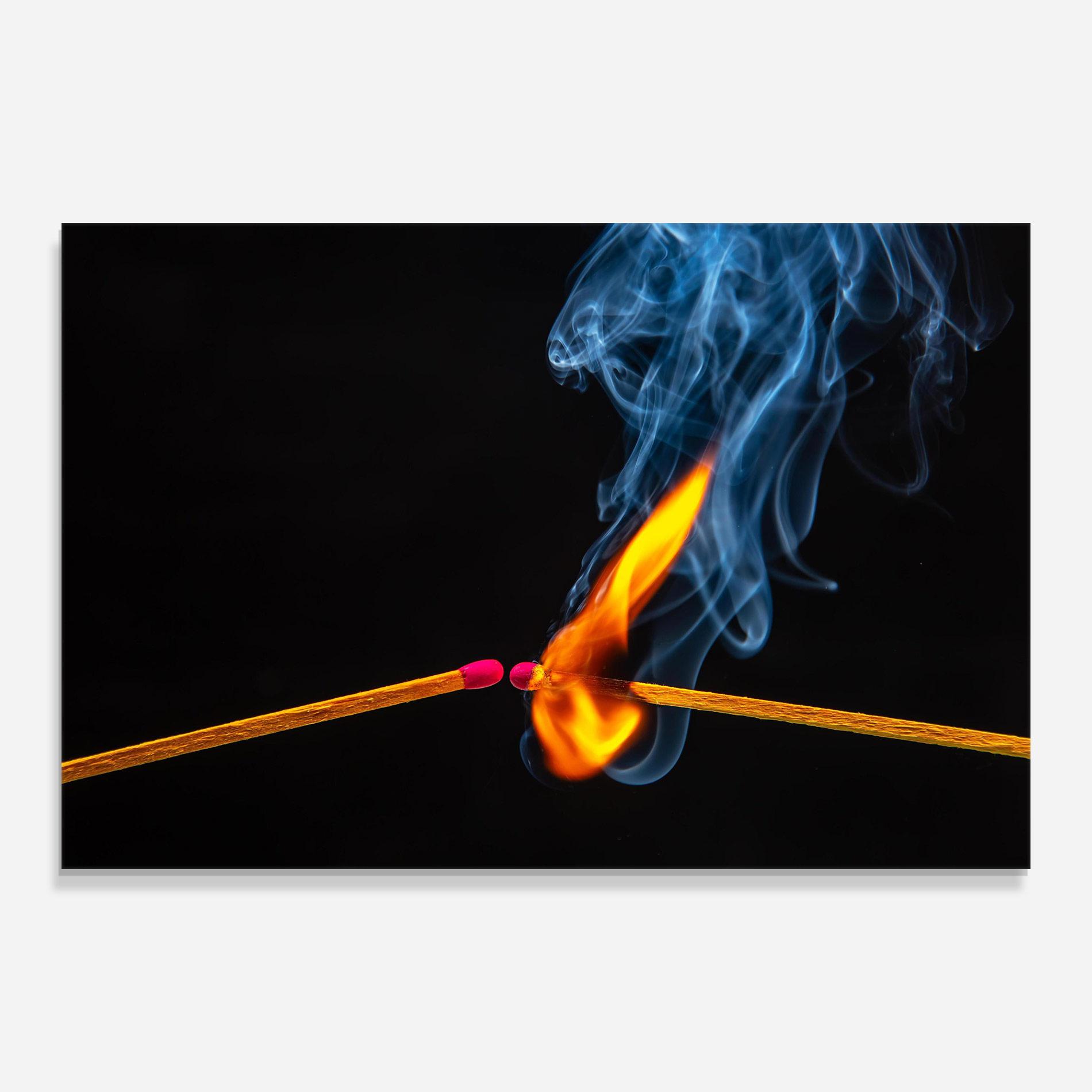 Tablou Sticla Burning Smoking Match mockup 0