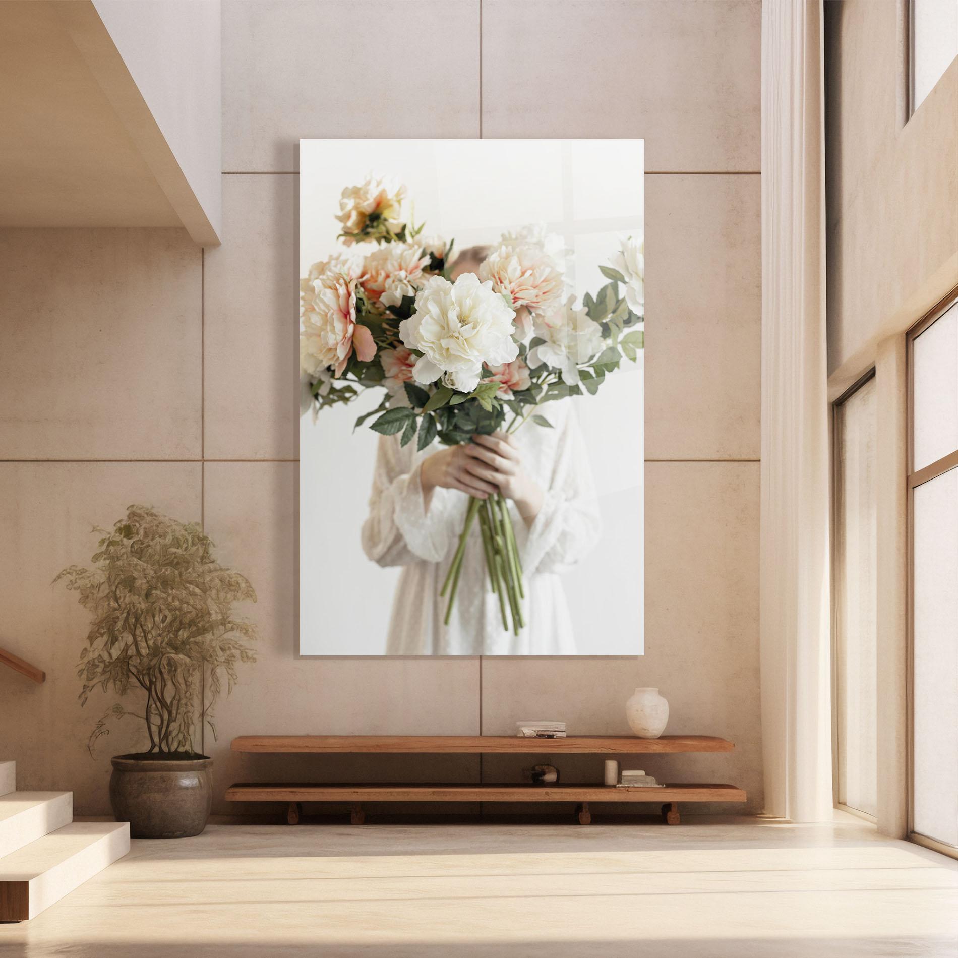 Tablou Sticla Bouquet Holding mockup 8