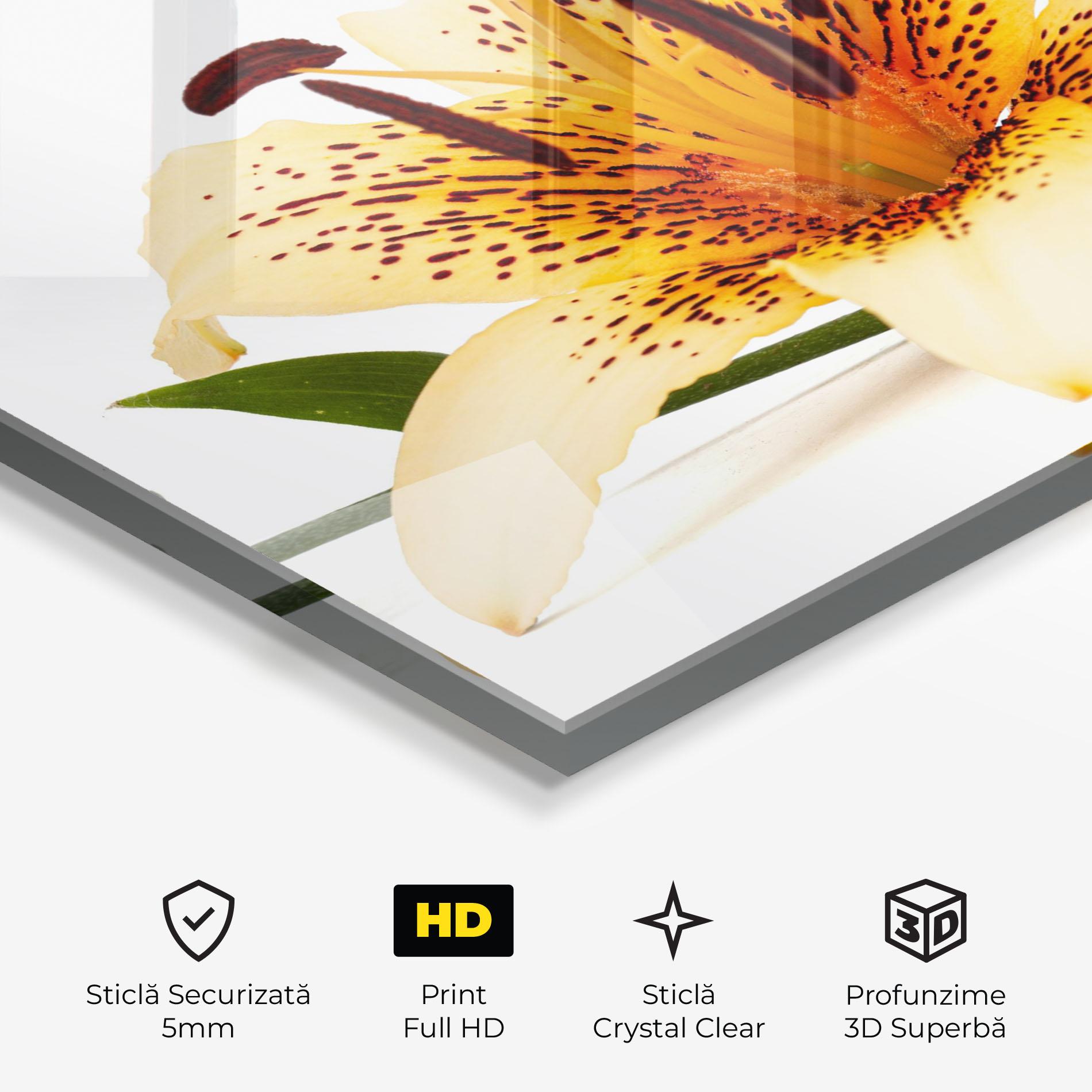 Tablou Sticla Big Yellow Lily mockup 3