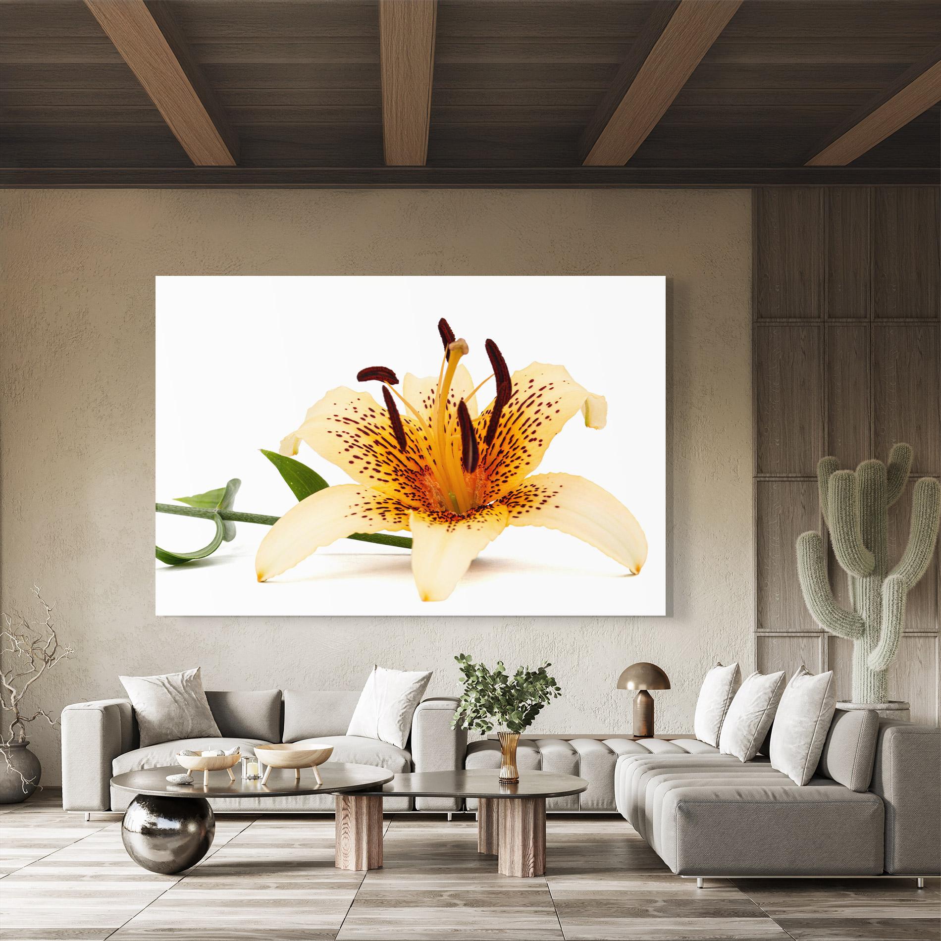 Tablou Sticla Big Yellow Lily mockup 8