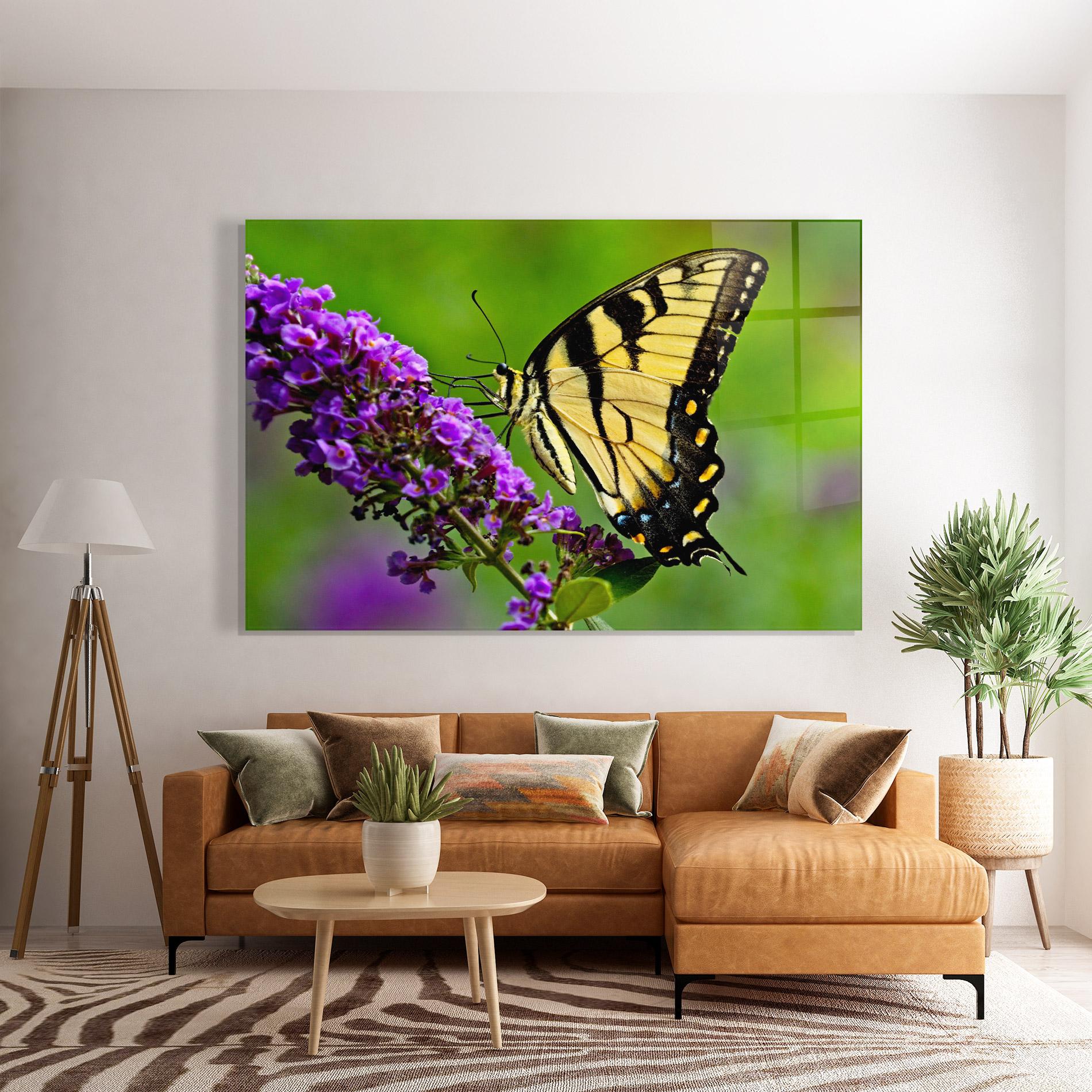 Tablou Sticla Cream Wild Butterfly mockup 7