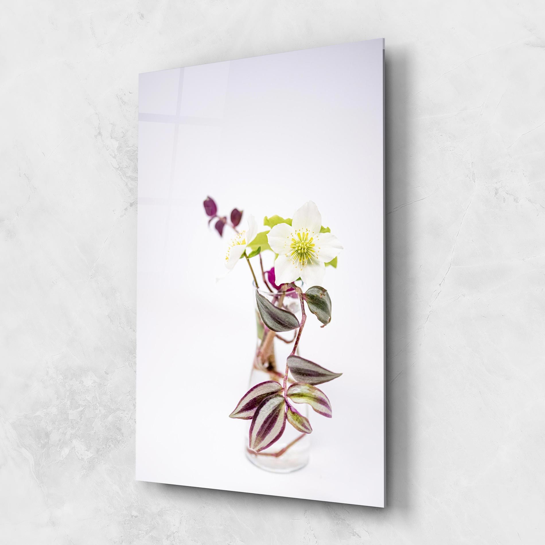 Pretty Leaf Vase mockup 1