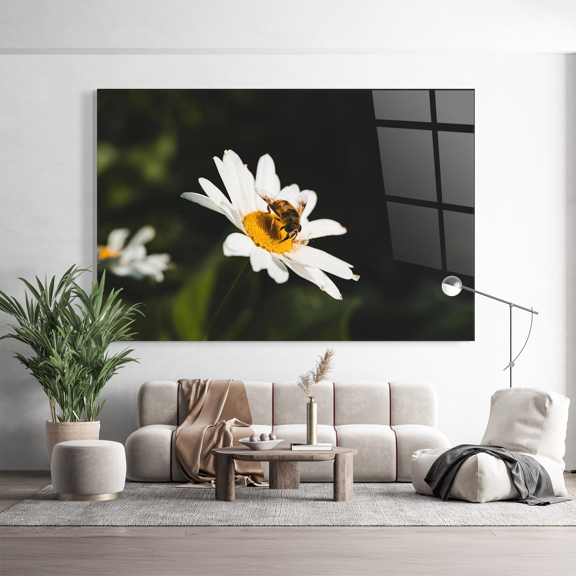 Tablou Sticla Bee Flying On Daisy mockup 9