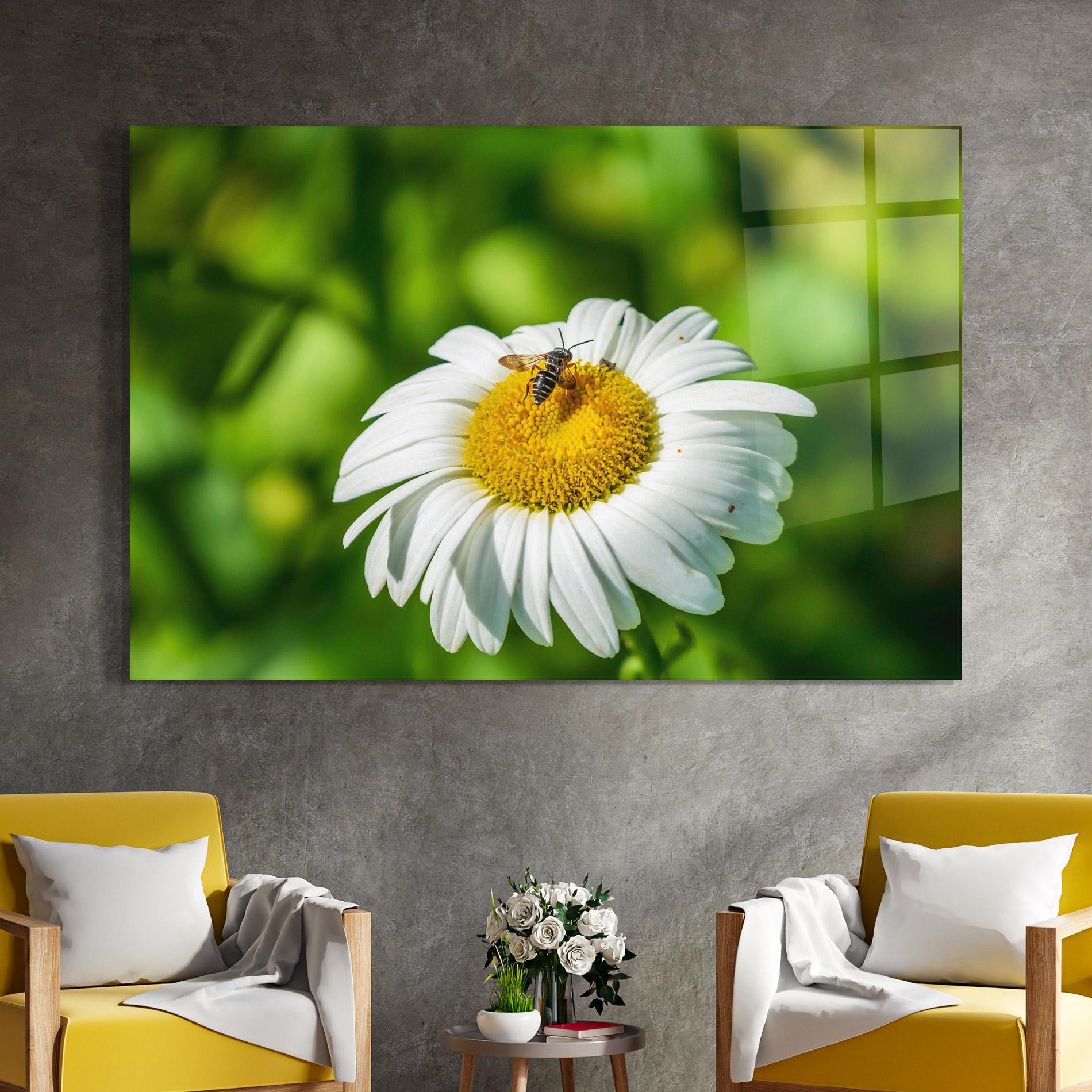 Tablou Sticla Flying On The Daisy mockup 4