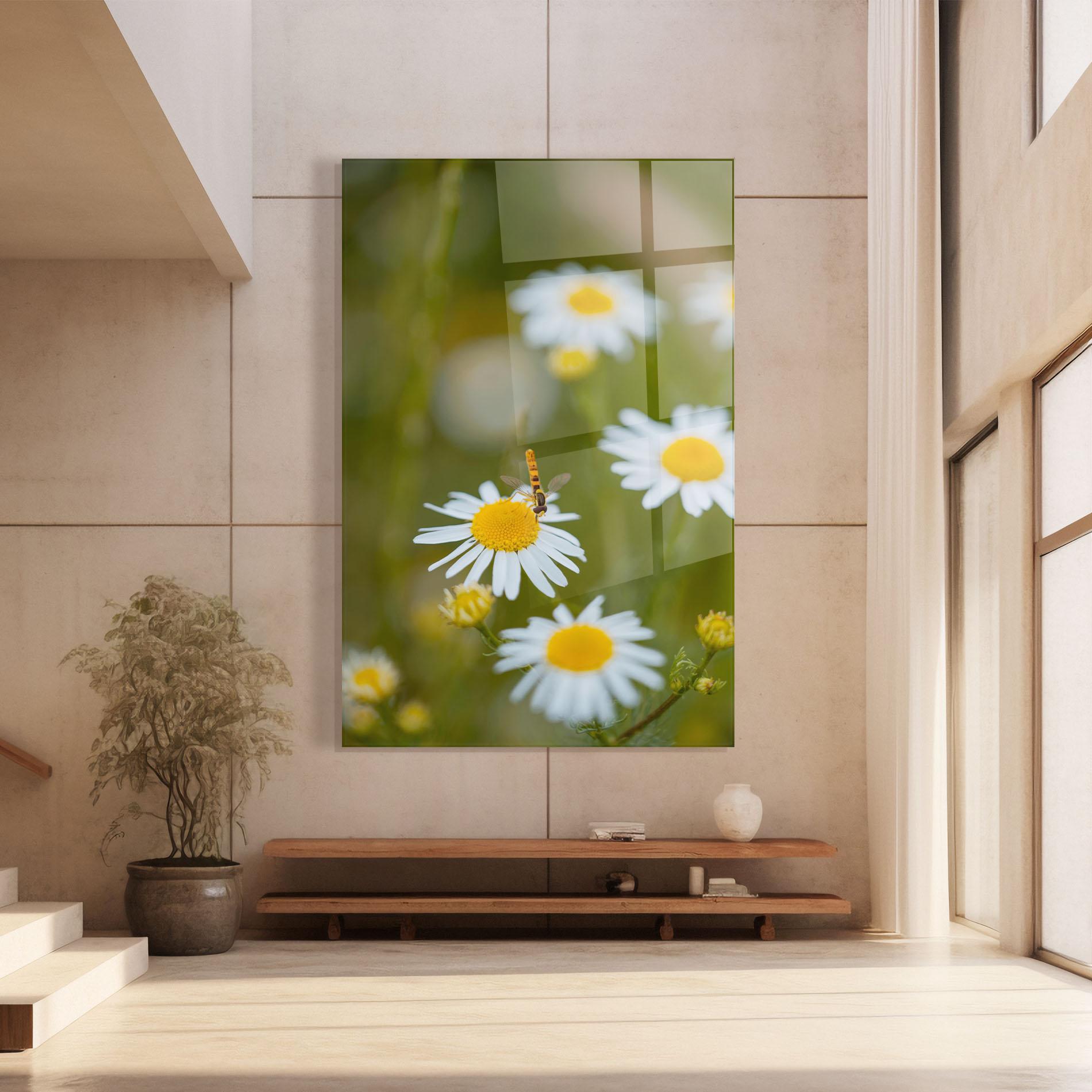 Tablou Sticla Bug On Small Daisy mockup 8